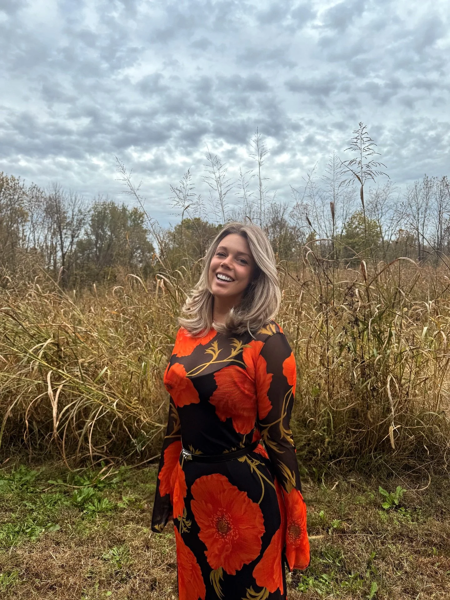 What&rsquo;s better than a Kentucky fall?&hellip;.if you ask me it&rsquo;s a new cut and color 😍
Taking a summer blonde to a fall/winter blonde is such a fun way to change it up and we did LAYERS on my girl Nicole
I just can&rsquo;t believe we&rsquo