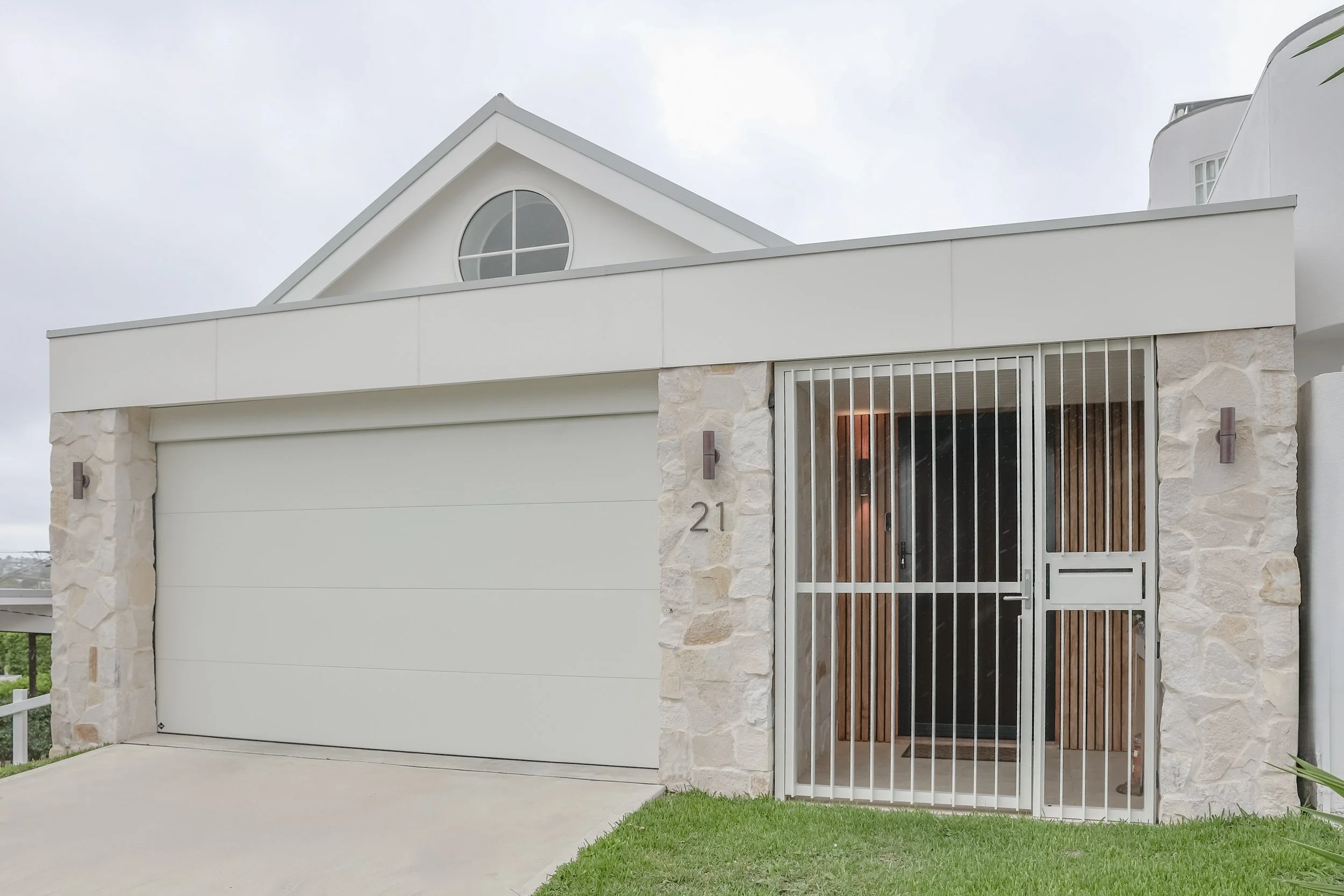 Queenscliff front of house 2 (edited).jpg