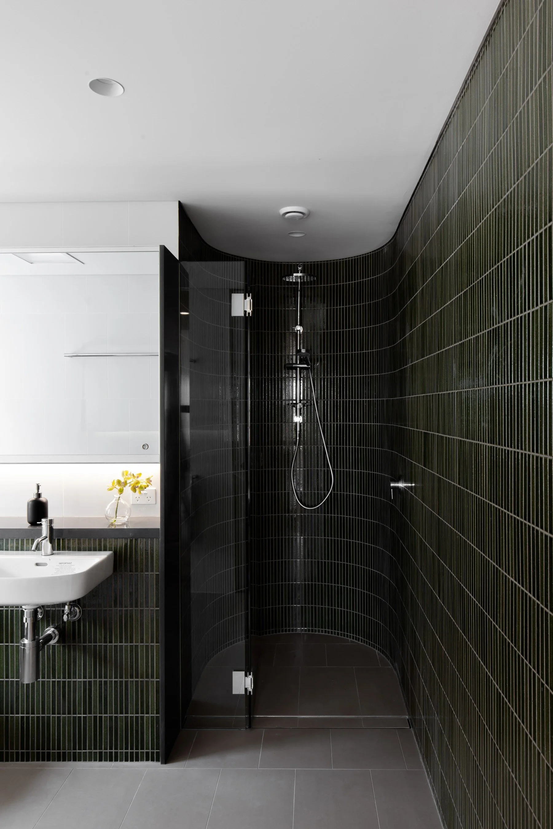 Green Bathroom 9.JPG