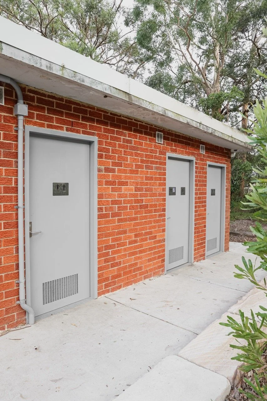 SARAKIYORK-81 Large.jpeg