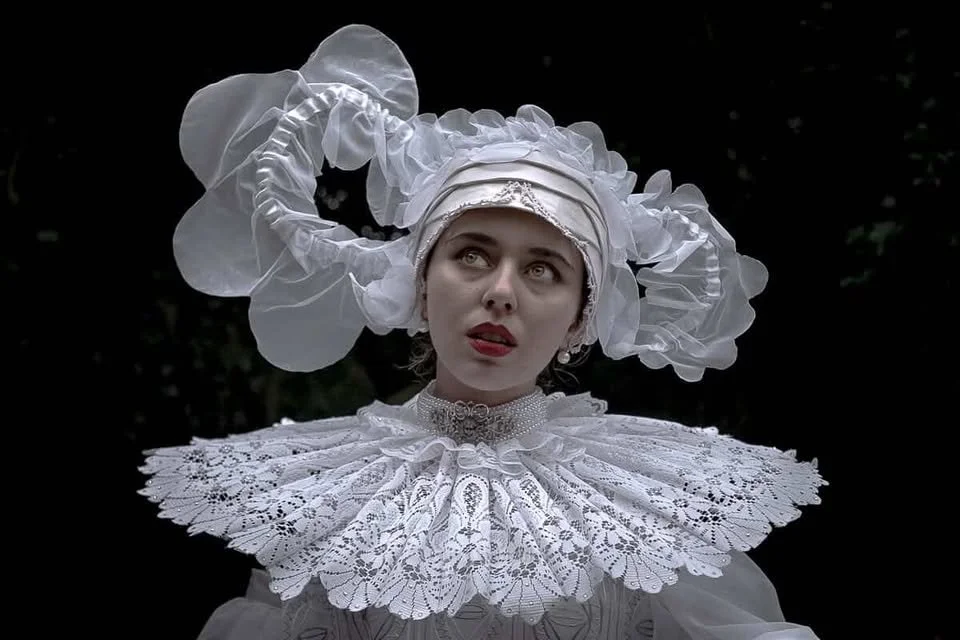 Lucy Westenra costume