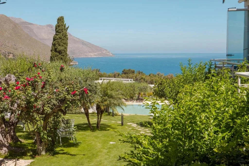 LA TAVERNETTA (4-star hotel in Scopello)