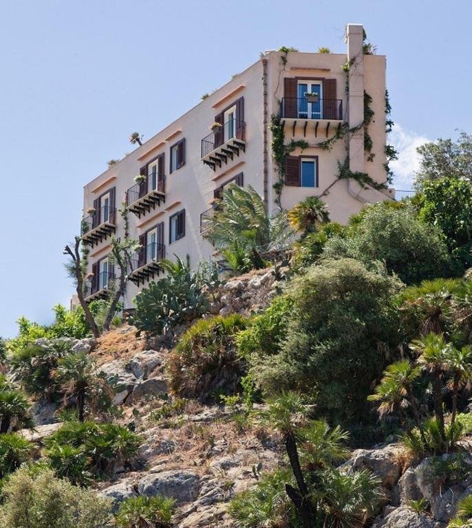 HOTEL RISTORANTE TORRE BENNISTRA (3-star hotel in Scopello)