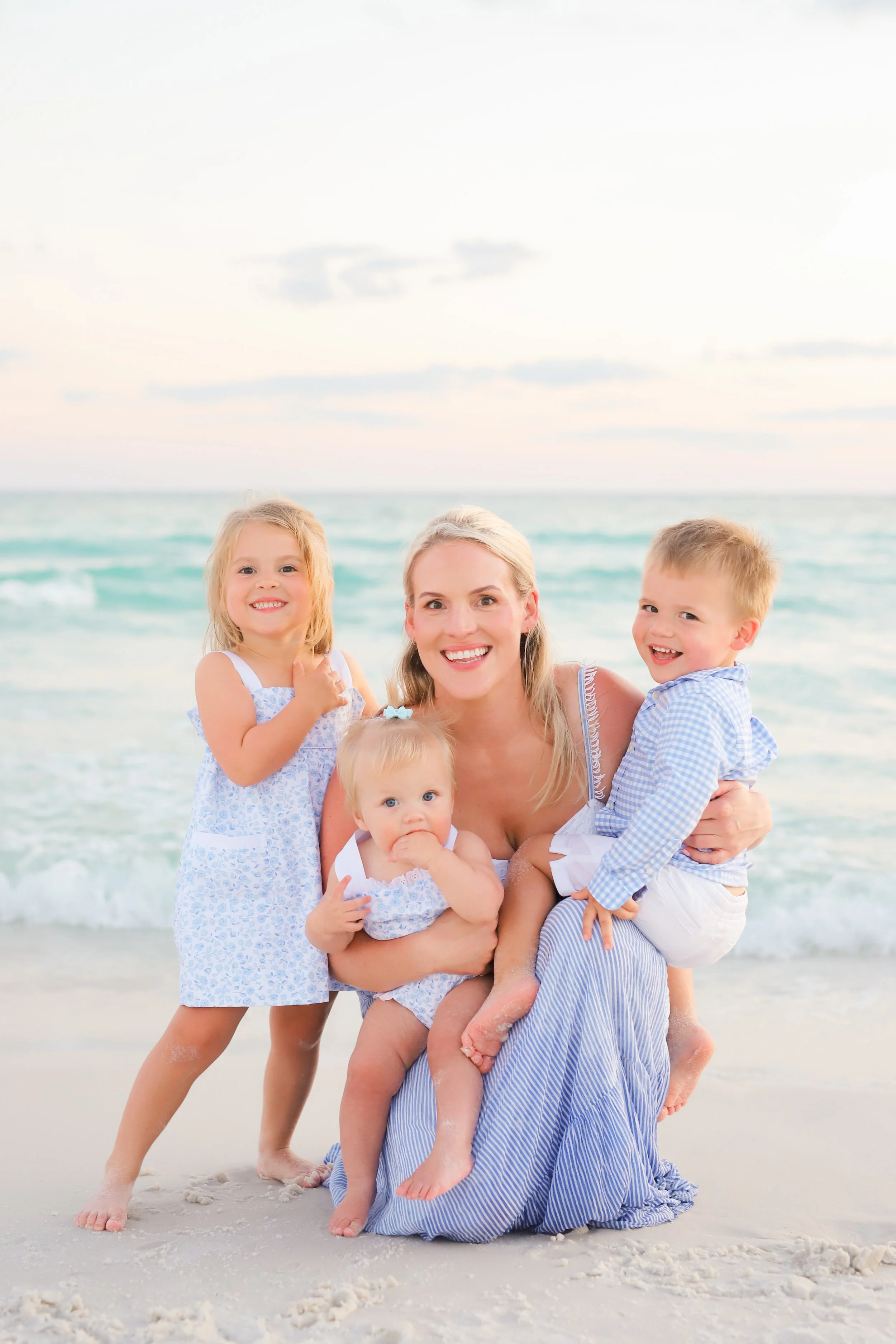 JessieMerrillFamilyBeachSession-75.jpg