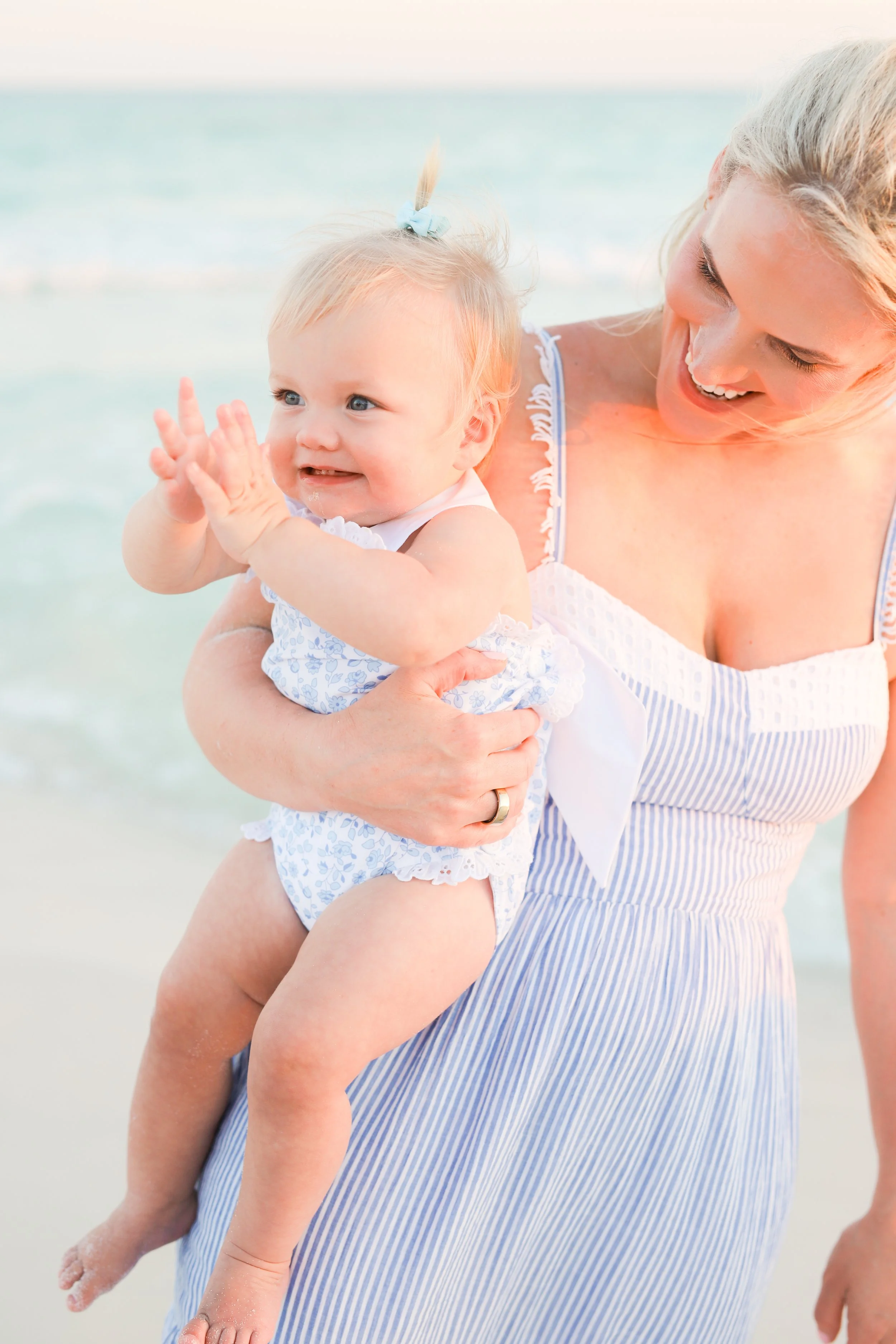 JessieMerrillFamilyBeachSession-38.jpg