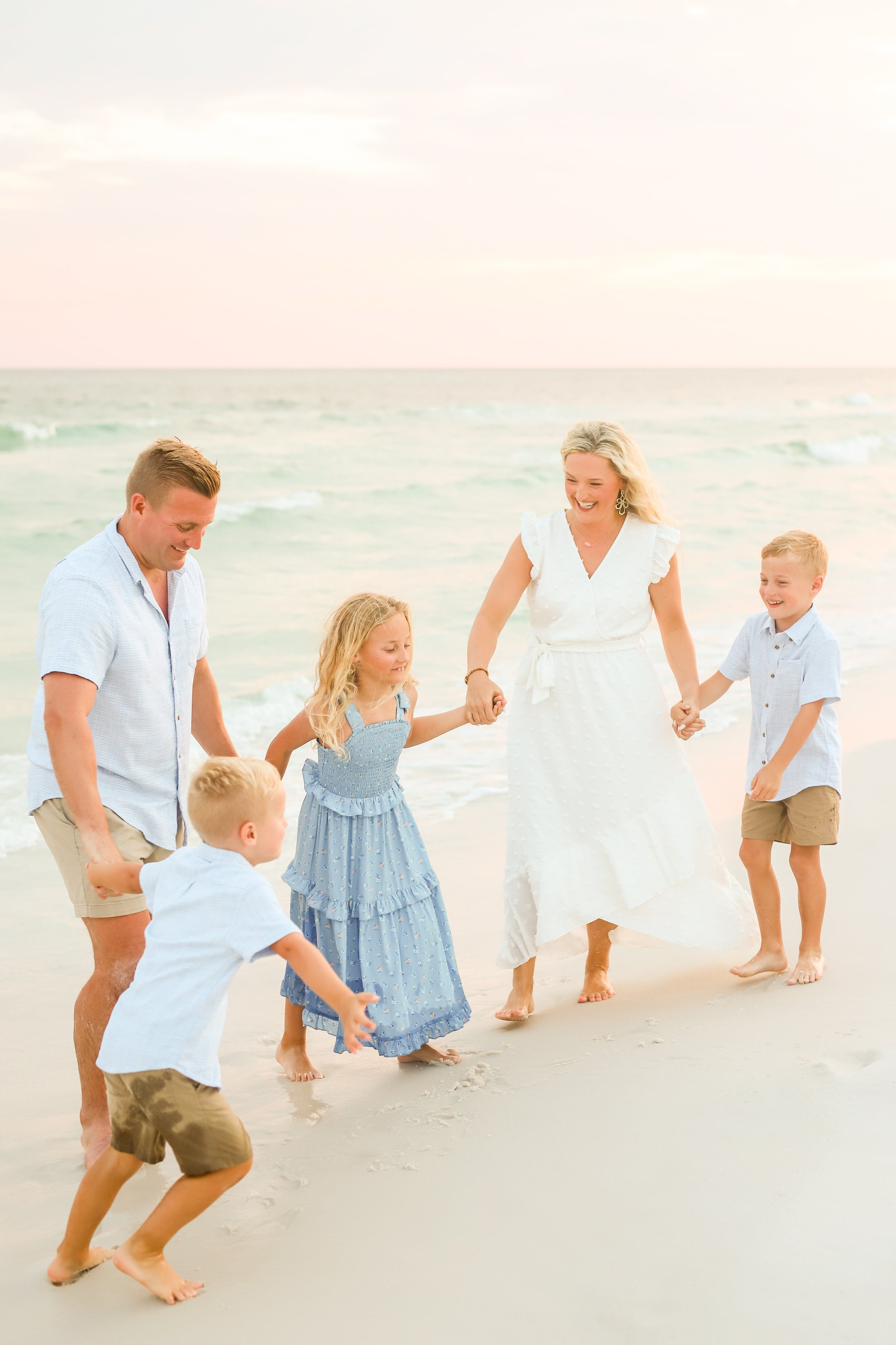 AmandaSheridanFamilyBeachSession-91.jpg