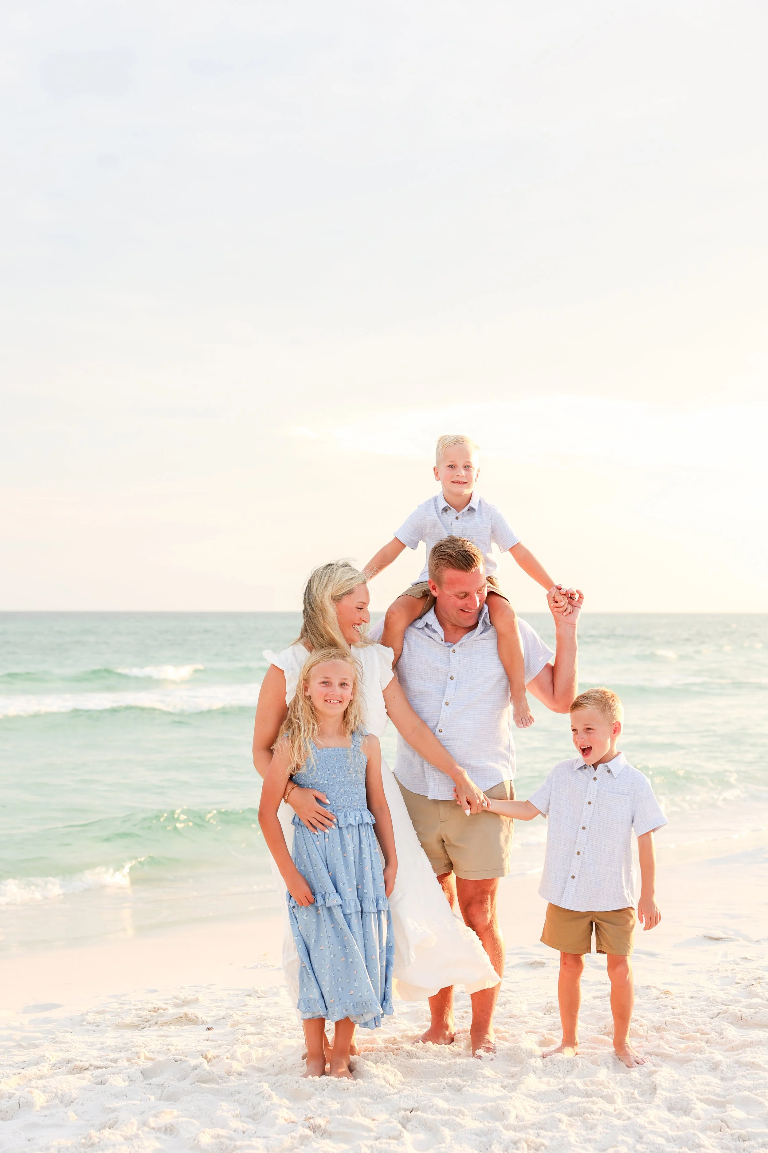 AmandaSheridanFamilyBeachSession-104.jpg