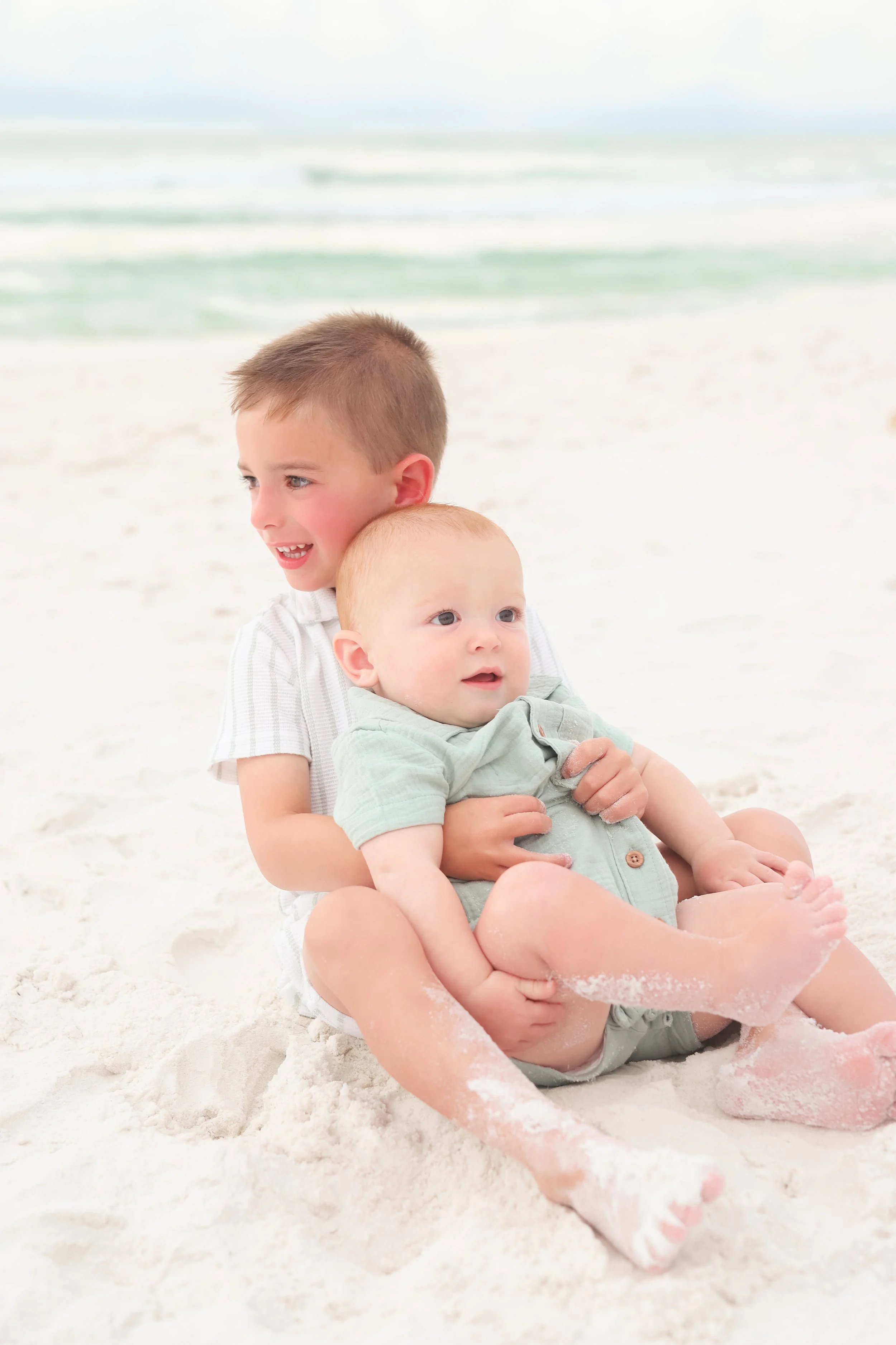 PauletteEnglishFamilyBeachSession-67.jpg