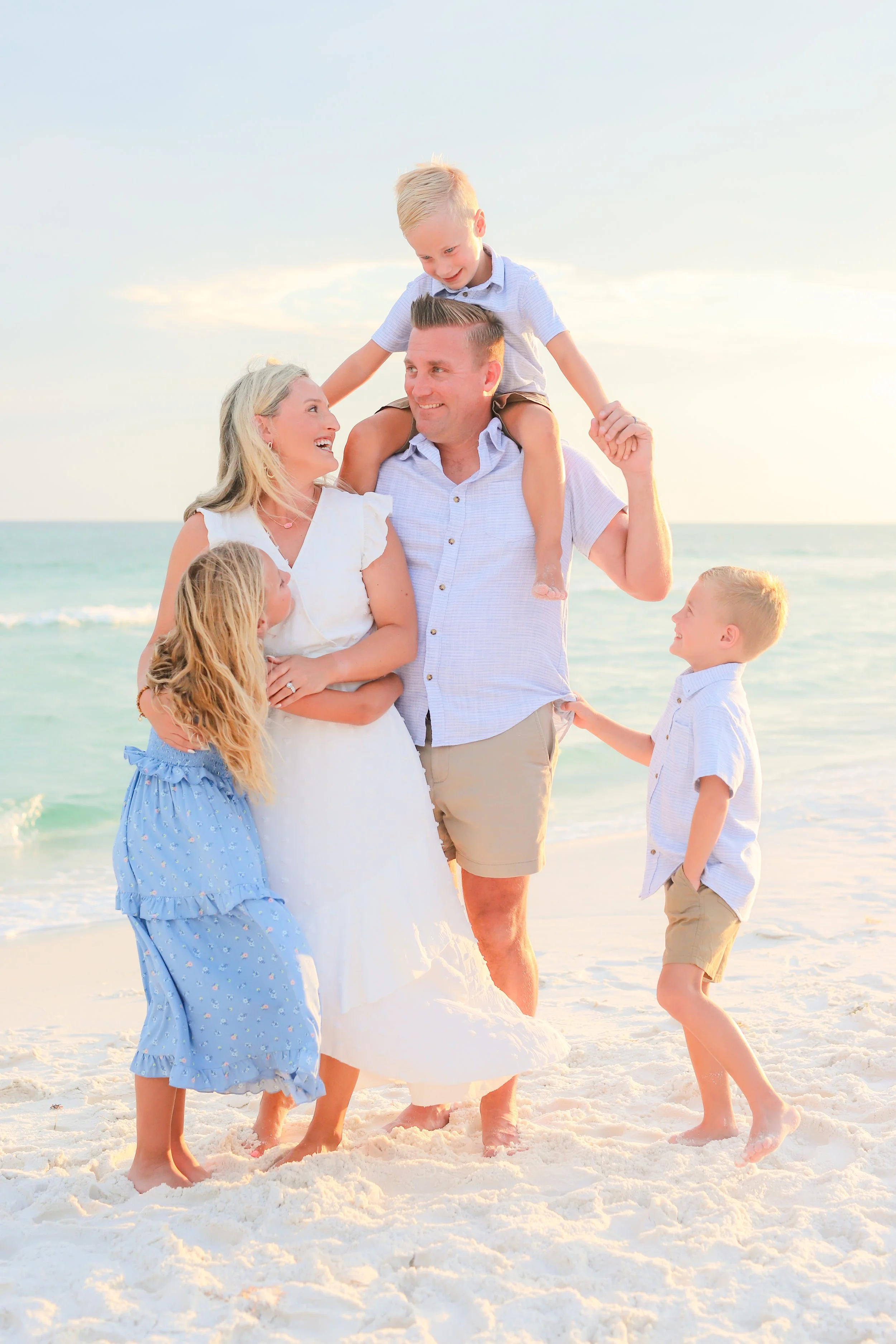 AmandaSheridanFamilyBeachSession-11.jpg