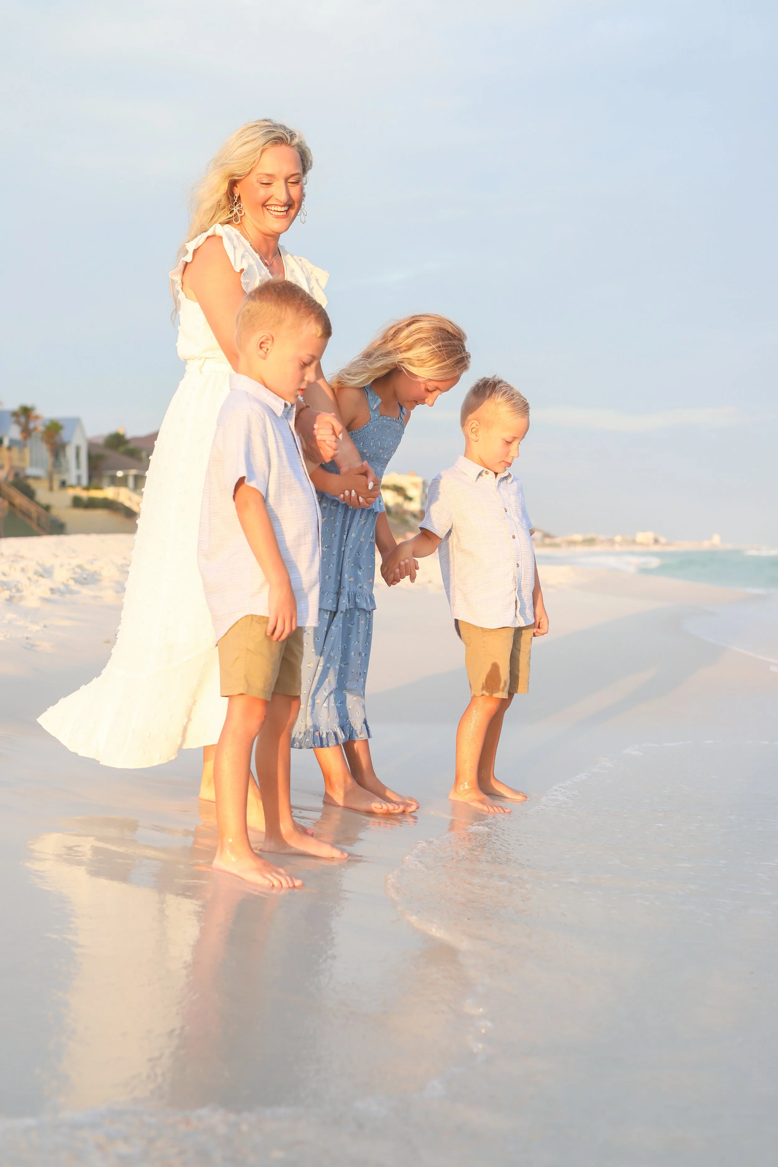 AmandaSheridanFamilyBeachSession-26-2.jpg