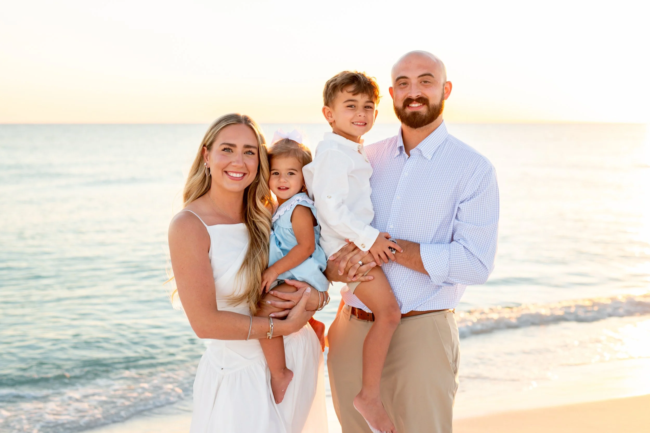 KeelyJenningsFamilyBeachSession-20.jpg