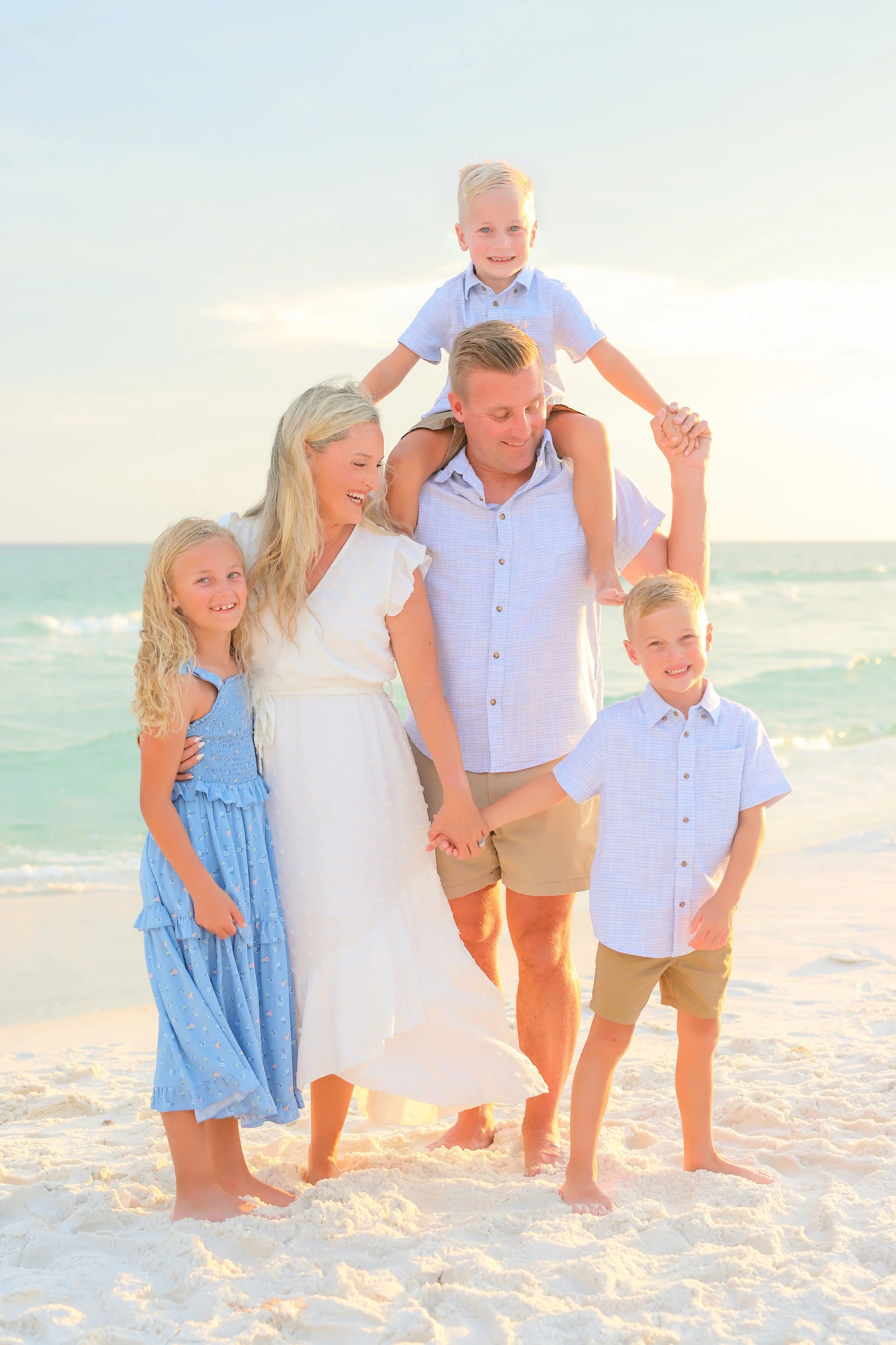 AmandaSheridanFamilyBeachSession-12-2.jpg