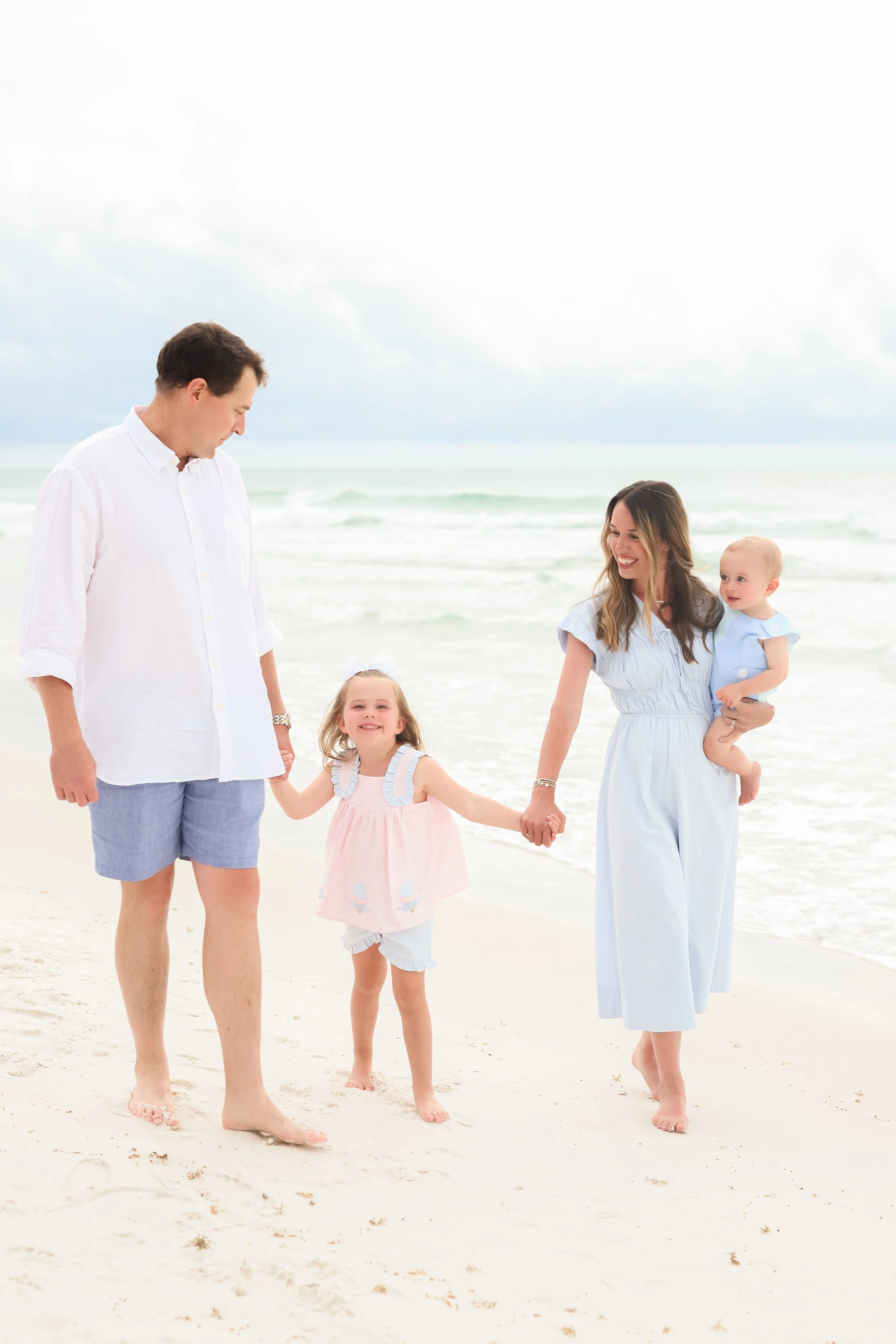 PauletteEnglishFamilyBeachSession-37.jpg