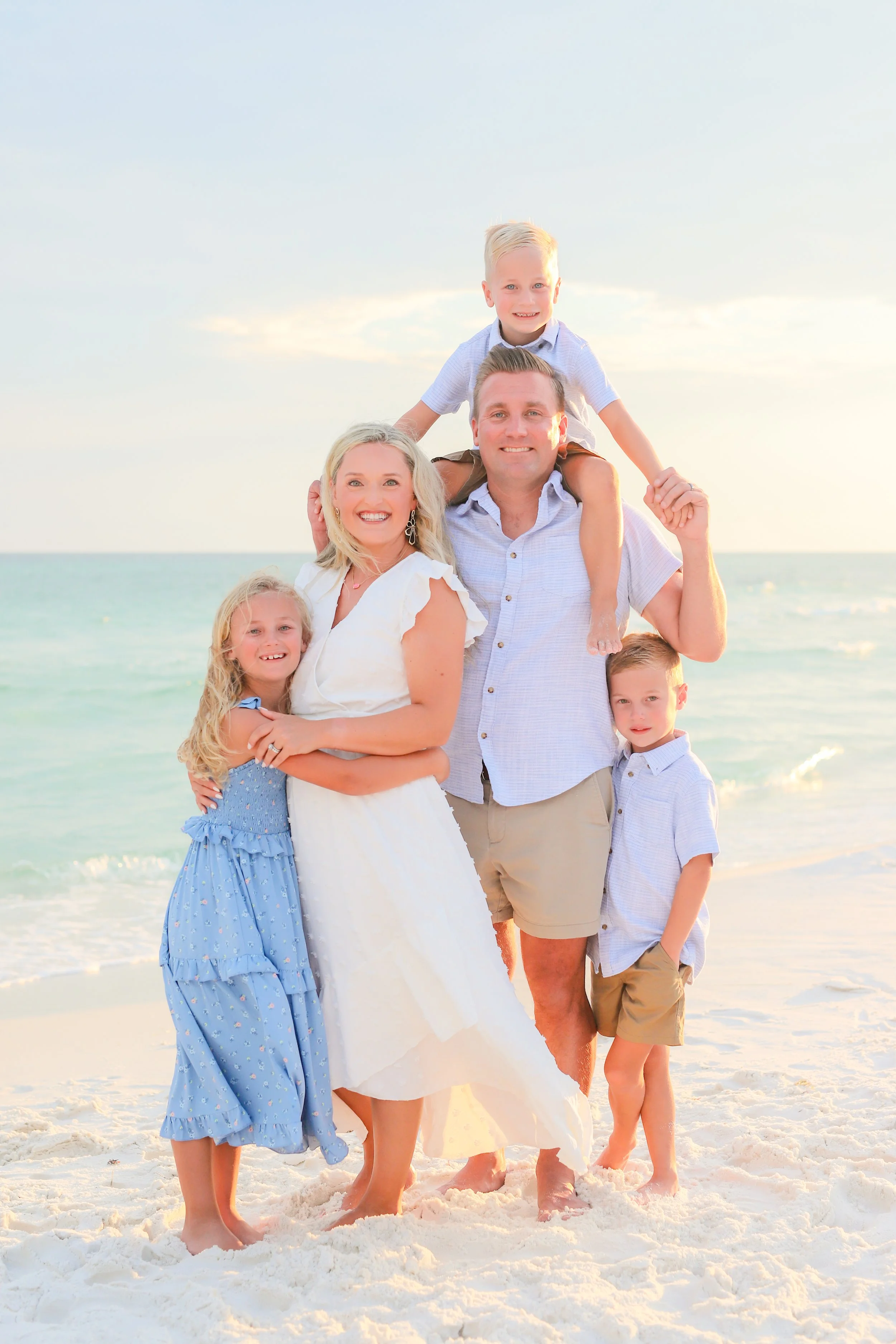 AmandaSheridanFamilyBeachSession-10.jpg