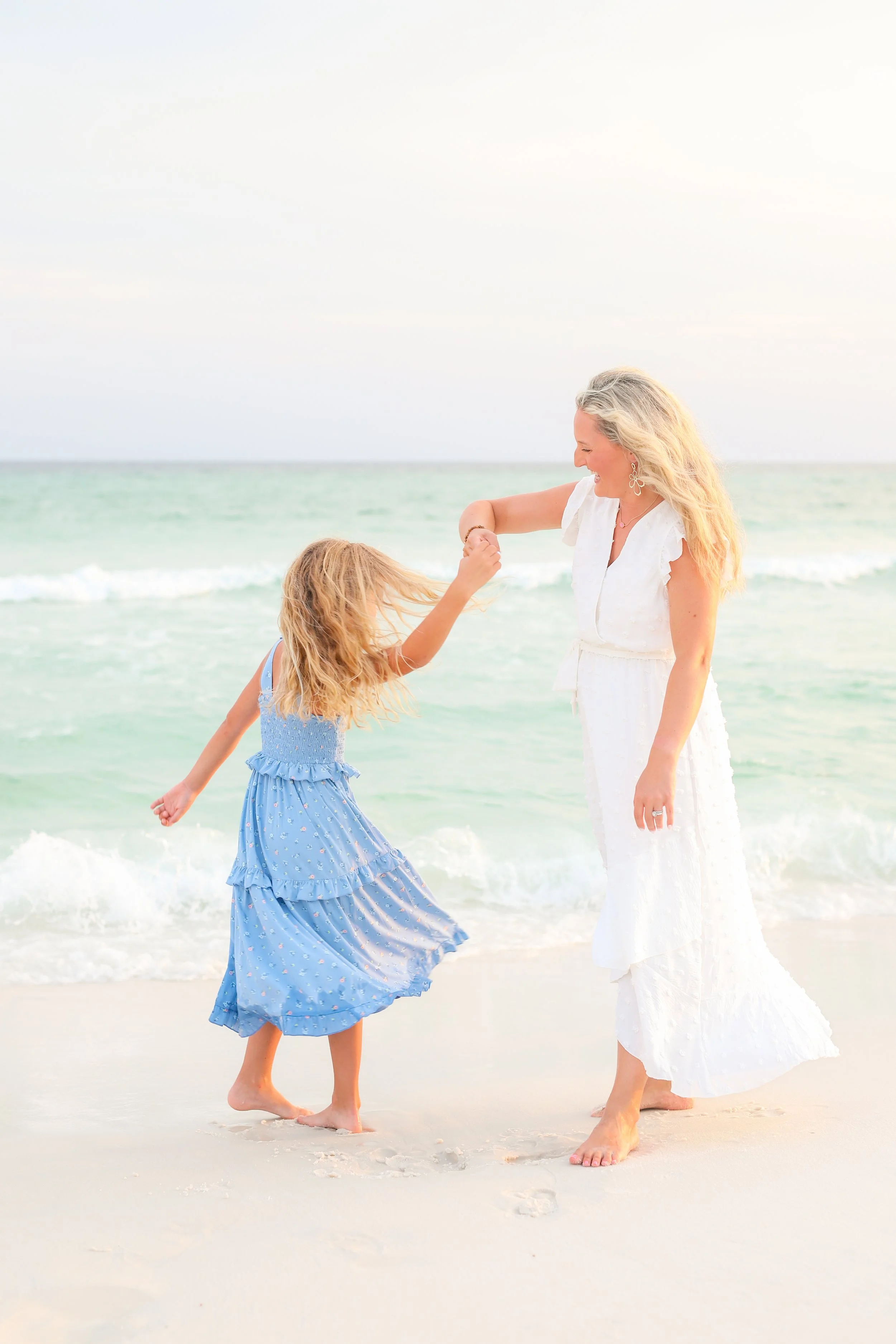 AmandaSheridanFamilyBeachSession-31.jpg