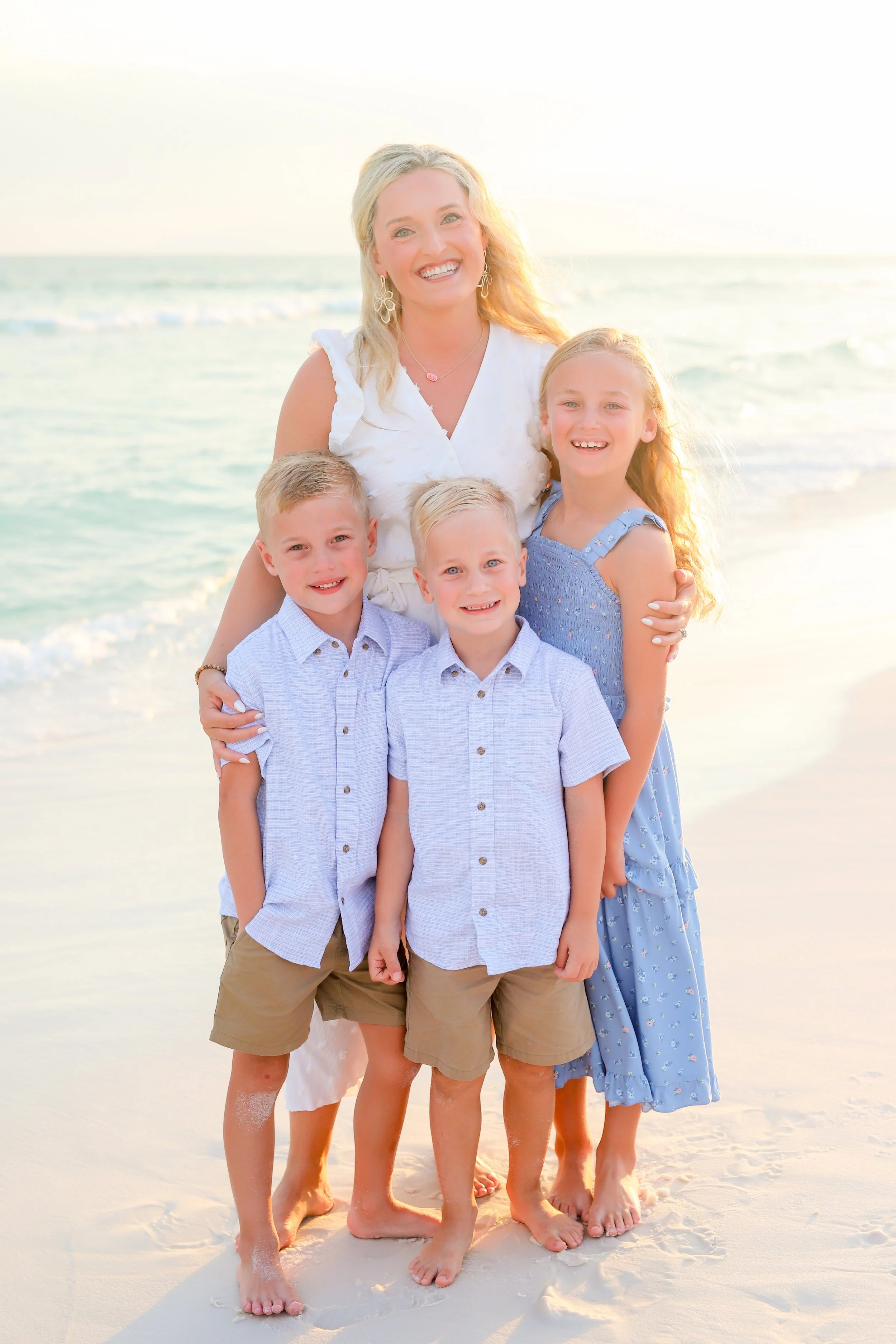 AmandaSheridanFamilyBeachSession-19.jpg