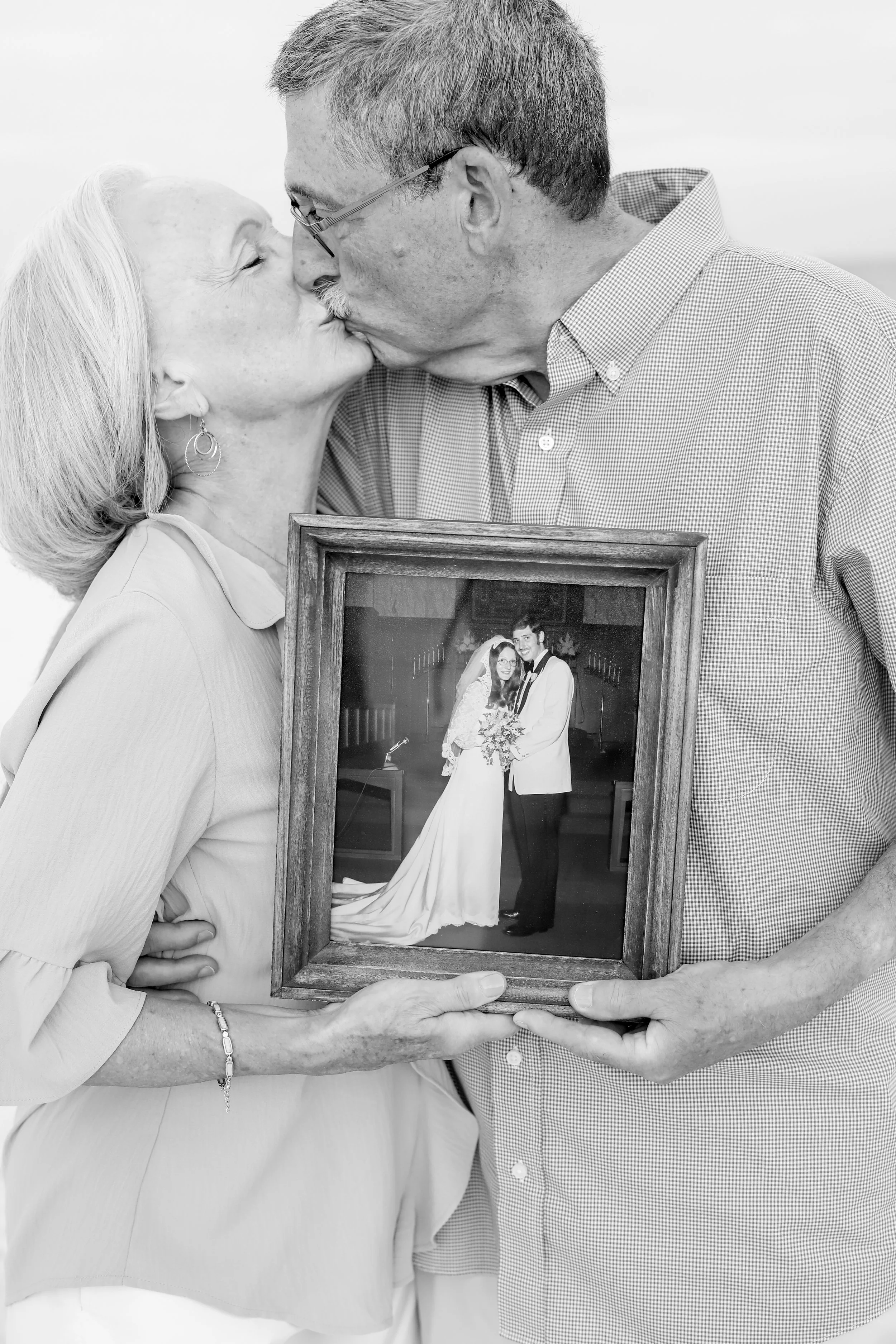 AmandaSheridanFamilyBeachSession-58.jpg