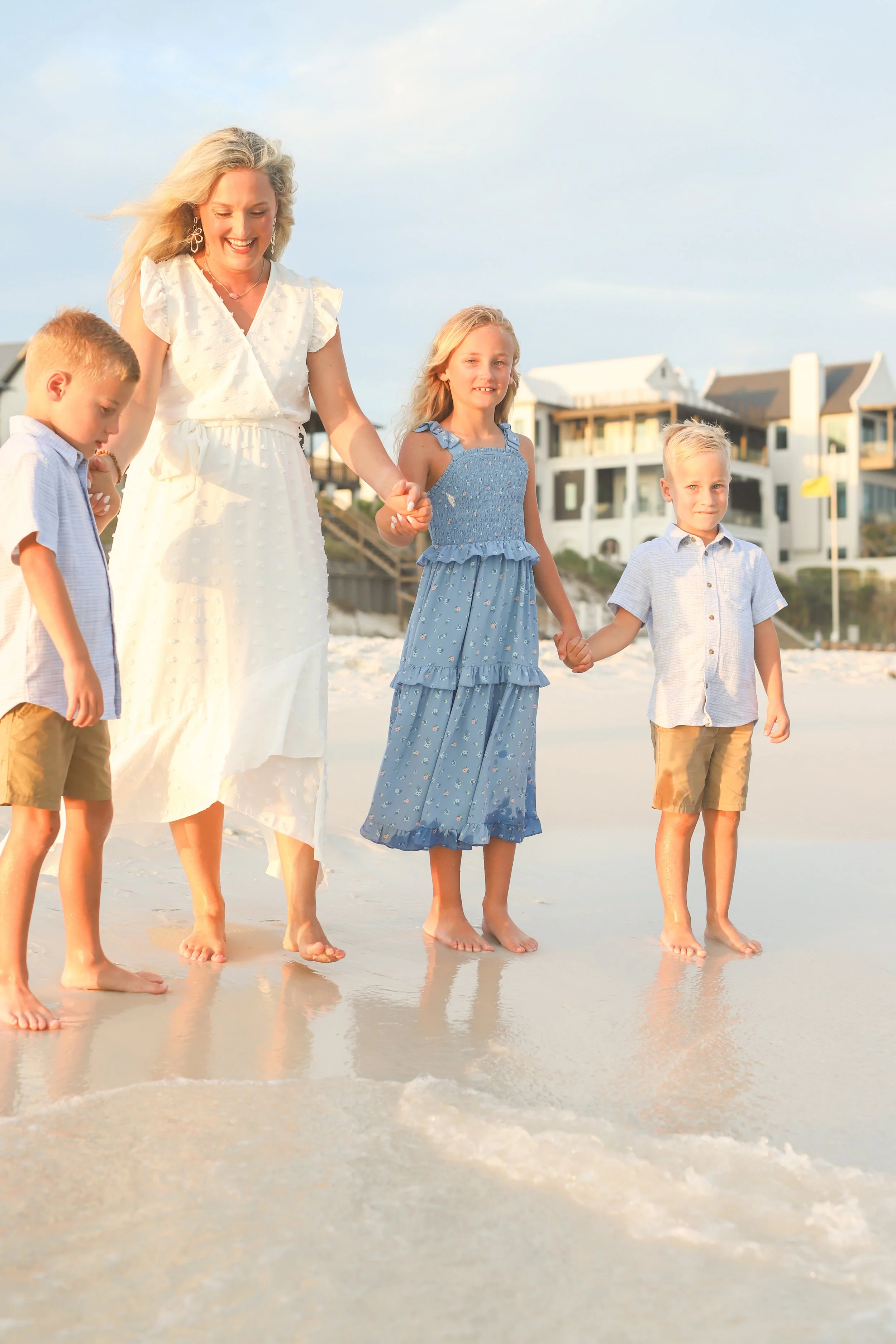 AmandaSheridanFamilyBeachSession-27.jpg