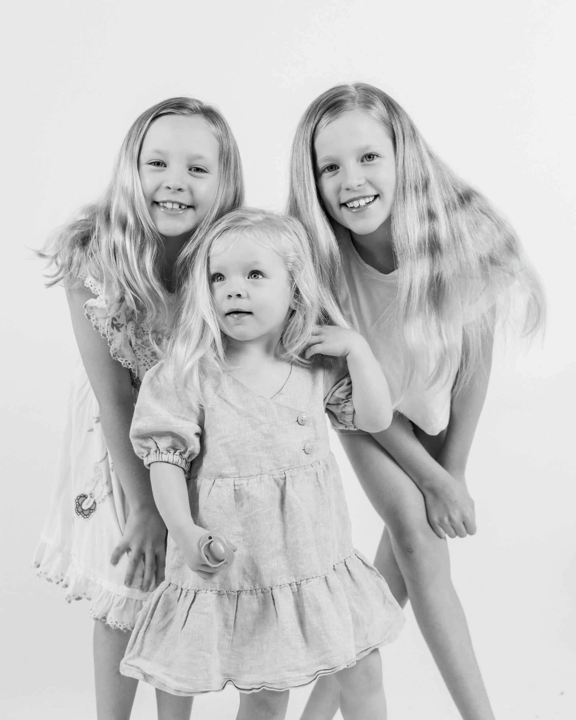 Black and white family portrait by Sydney family photographer Georgie Meadows Creative  