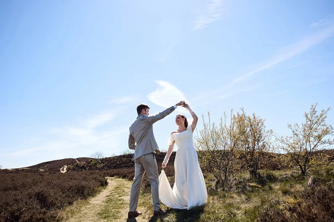 Se dette sk&oslash;nne bryllupspar ✨ det var s&aring; eventyrligt