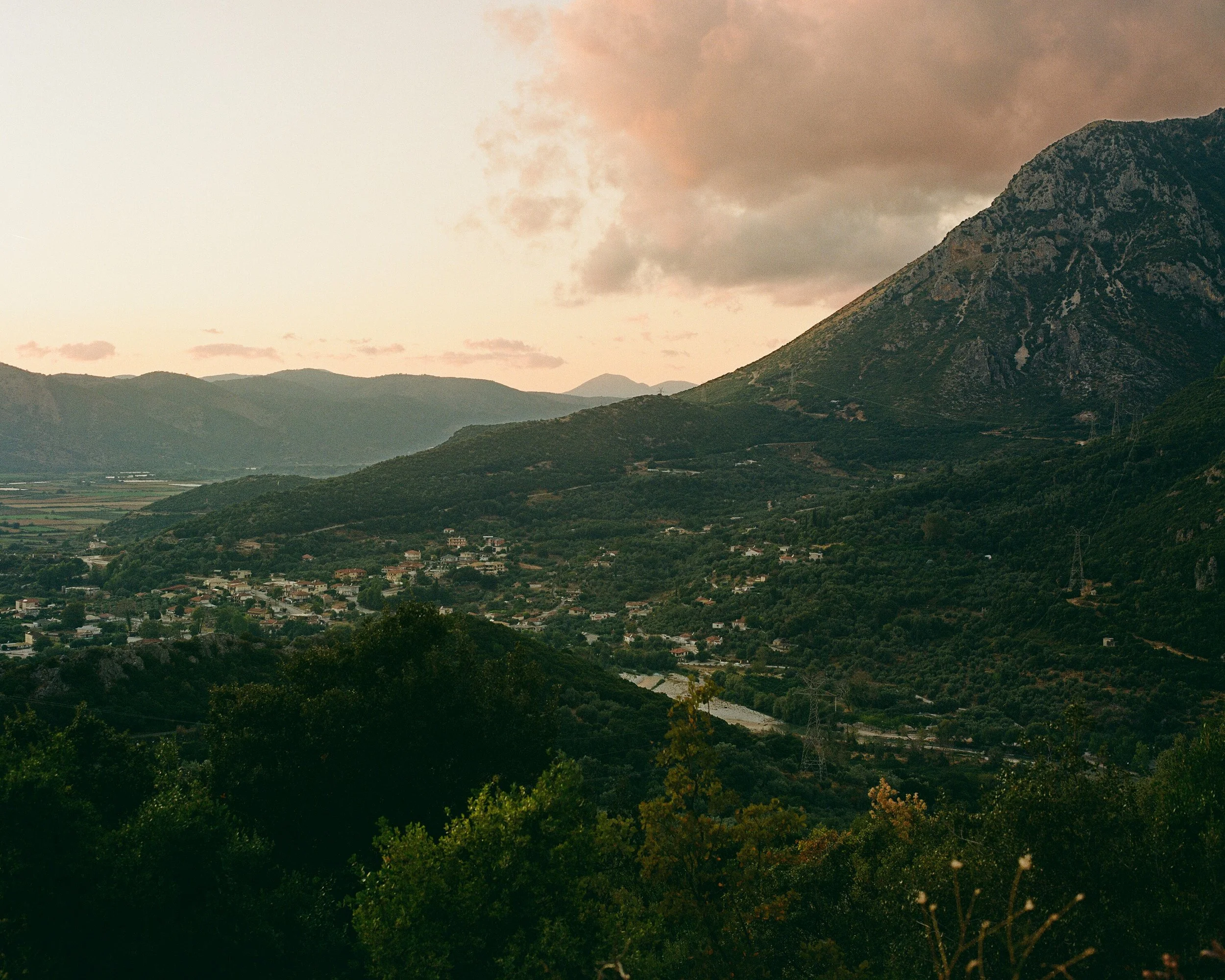Aussicht auf Glyki bei Sonnenuntergang.jpg