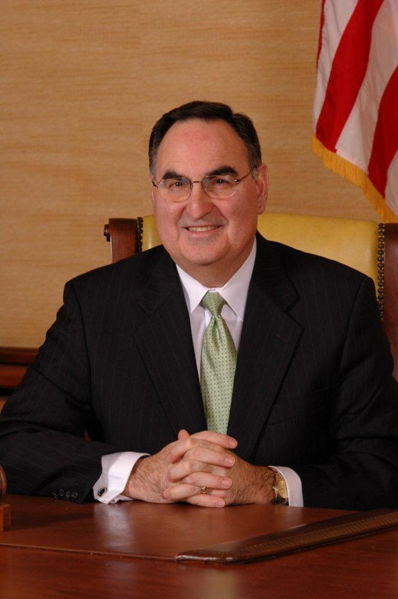 Paul De Muniz