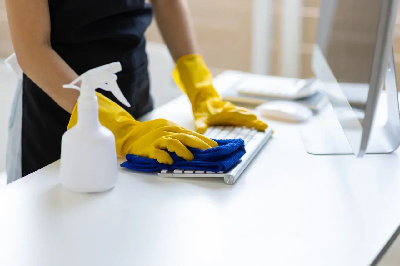 Commercial/Residential Janitorial Services