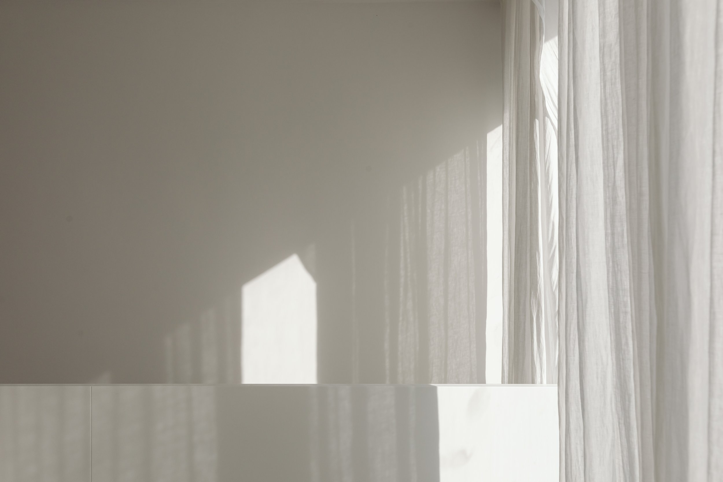 kaboompics_minimalist-interior-decor-home-living-moments-collection-33216 (1).jpg
