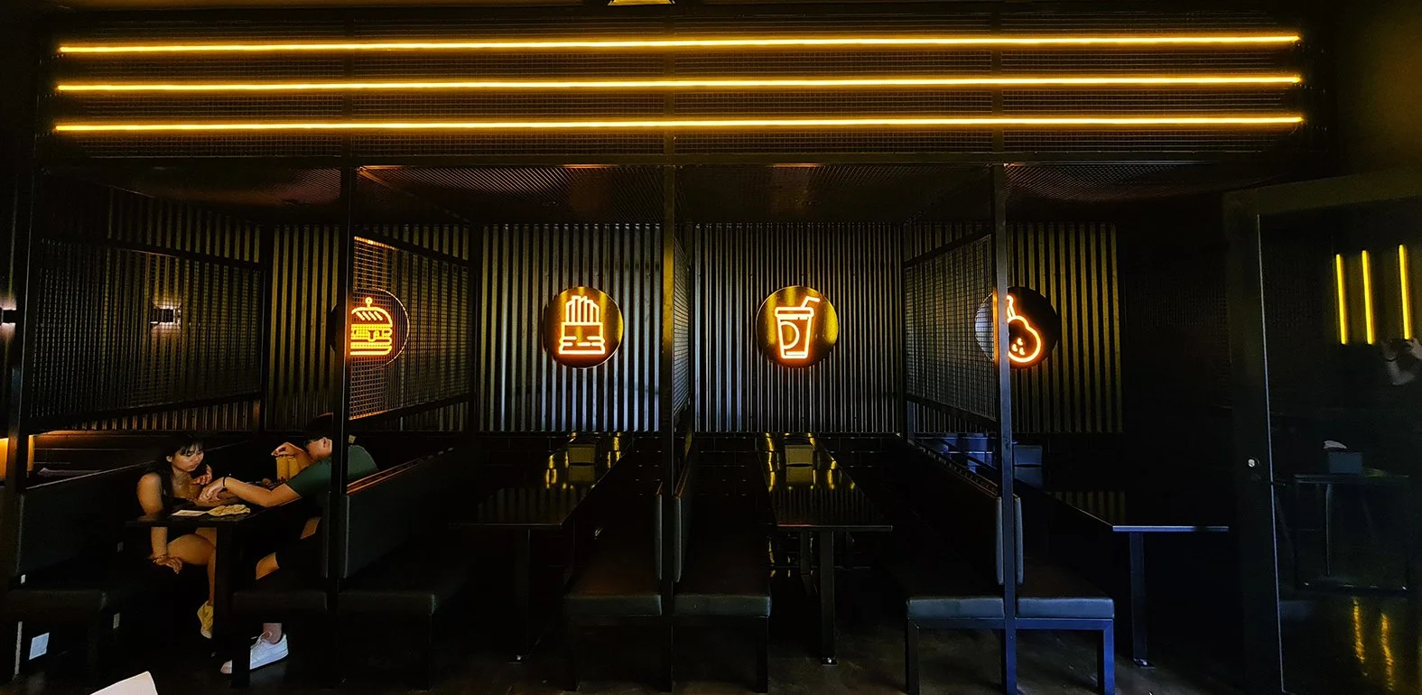 frontlit_stax2.jpg