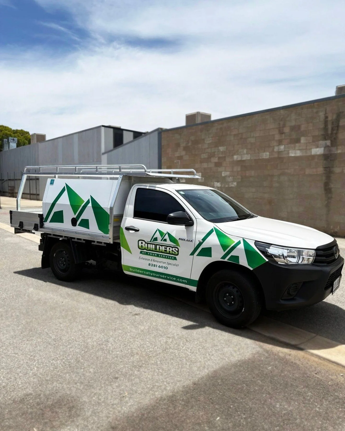 B U I L D E R S &bull; New vehicle livery for Builders at Your Service!