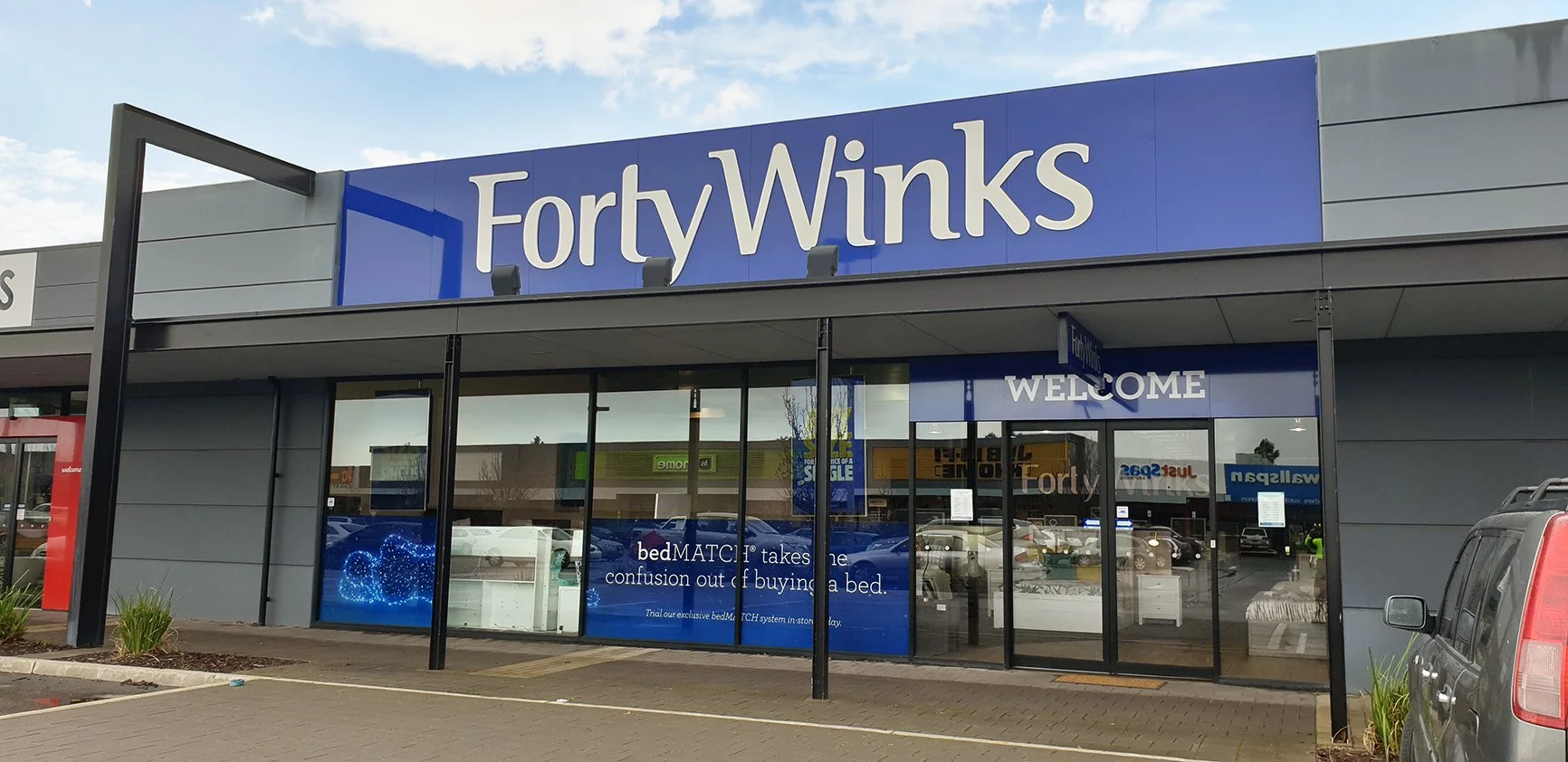 Aluminium Composite Panel with 10mm dimensional logo