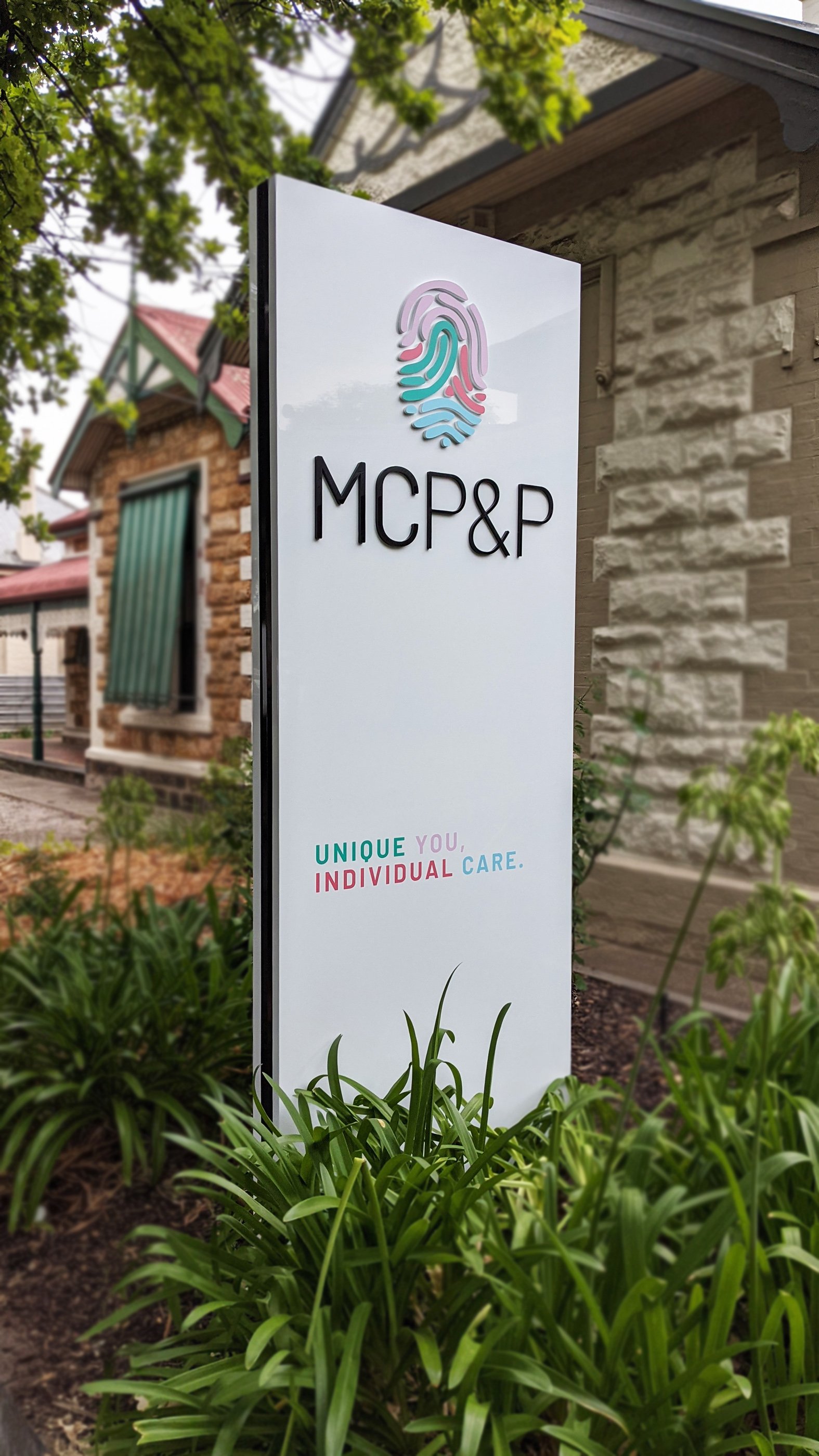 Pylon - Double-sided with dimensional graphics