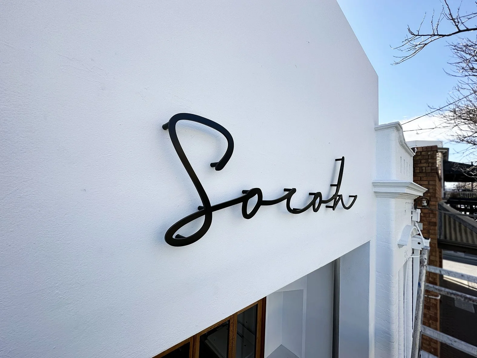 Pin-Fixed dimensional lettering