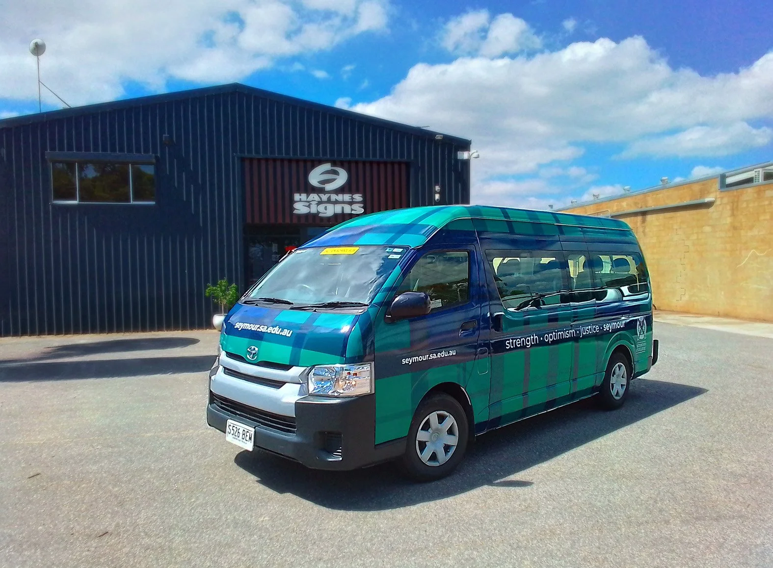 bus_seymour1.jpg