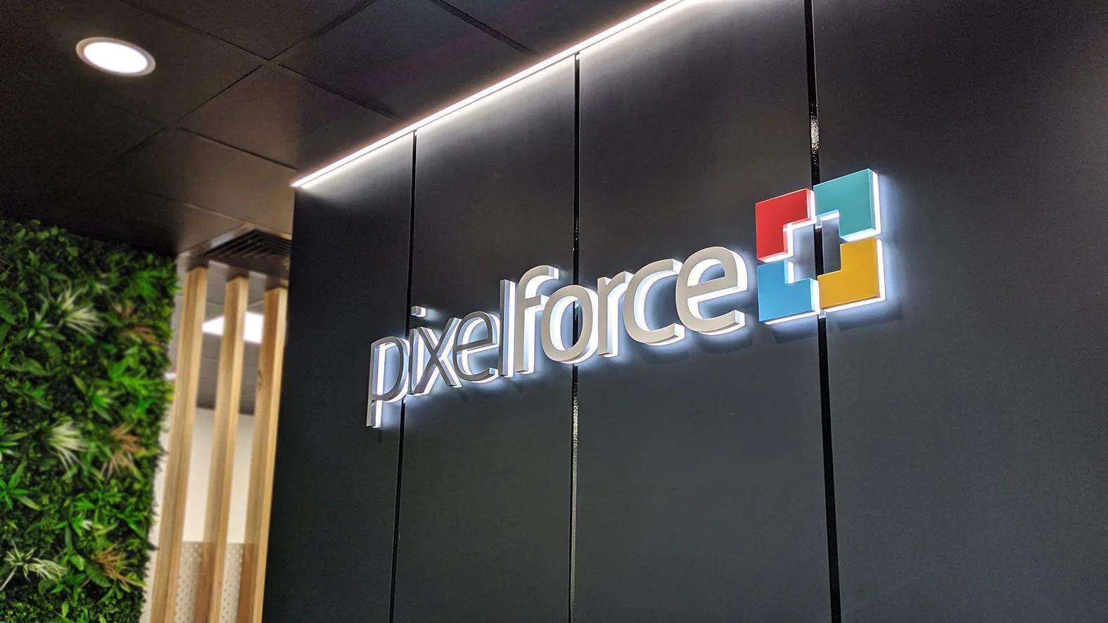reception_pixel.jpg