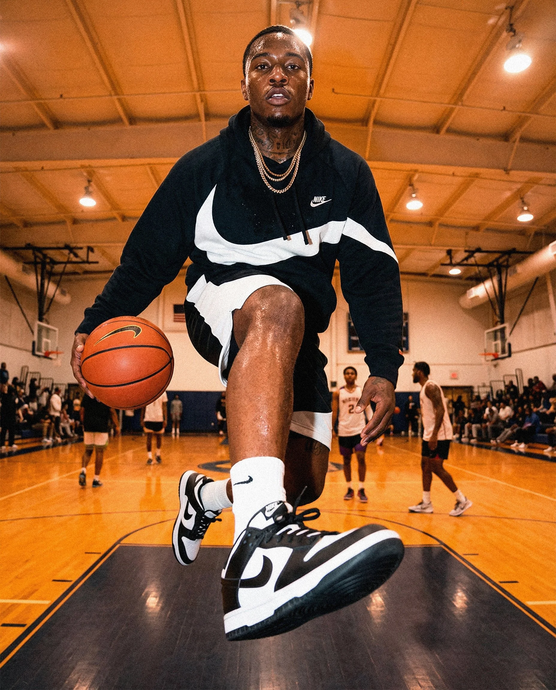 AI VIDEO PRODUCTION, COMMERCIAL CONTENT & AI BRAND IMAGERY
EYE CANDY STUDIO CREATES HIGH-END CONTENT FOR COMMERCIAL, SOCIAL, AND BRAND CAMPAIGNS WHERE CINEMATIC CRAFT MEETS THE SPEED AND INTELLIGENCE OF EMERGING TECHNOLOGY. BLENDING TRADITIONAL PRODU