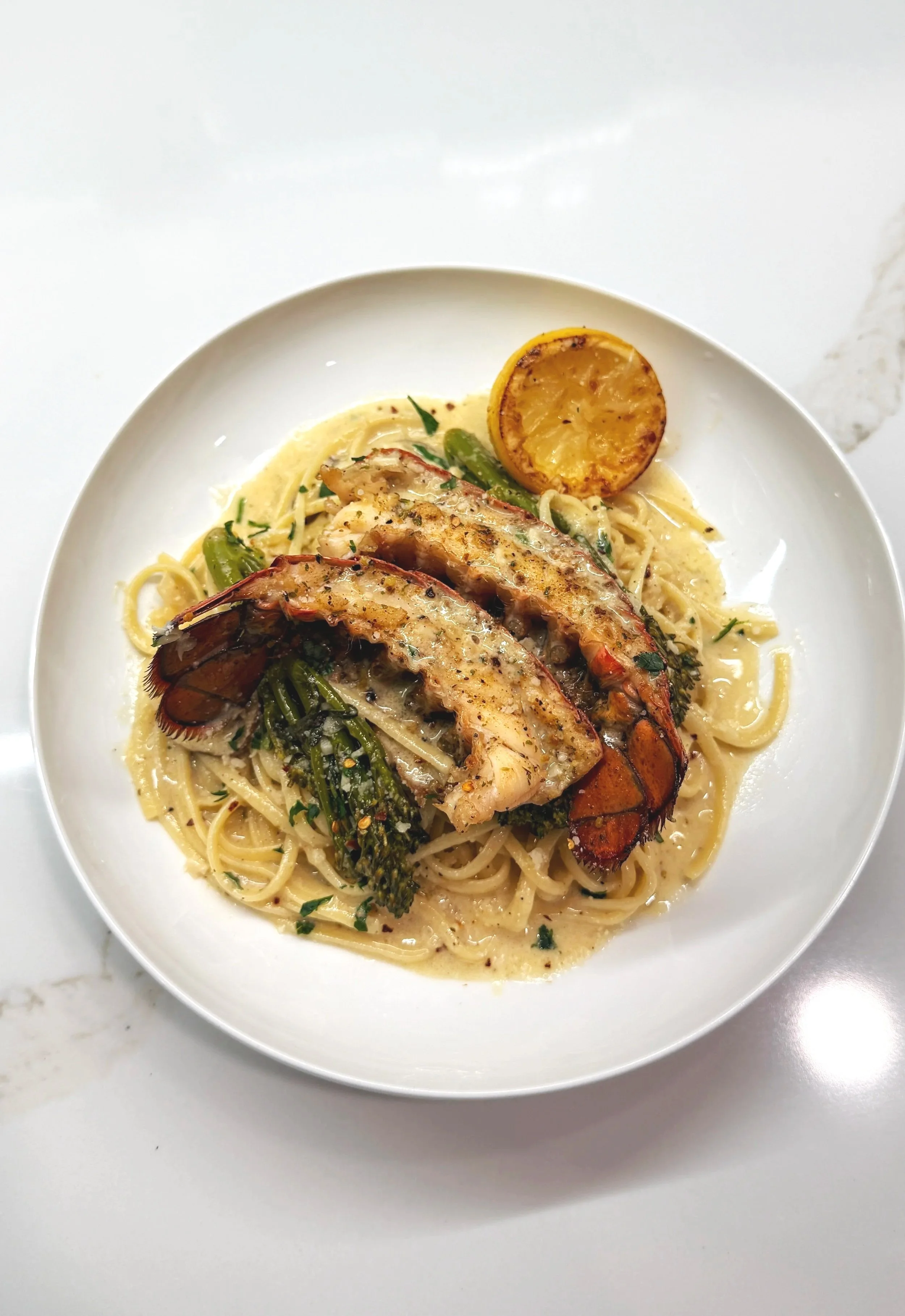 Lobster Linguine (Creamy White Wine Sauce)
