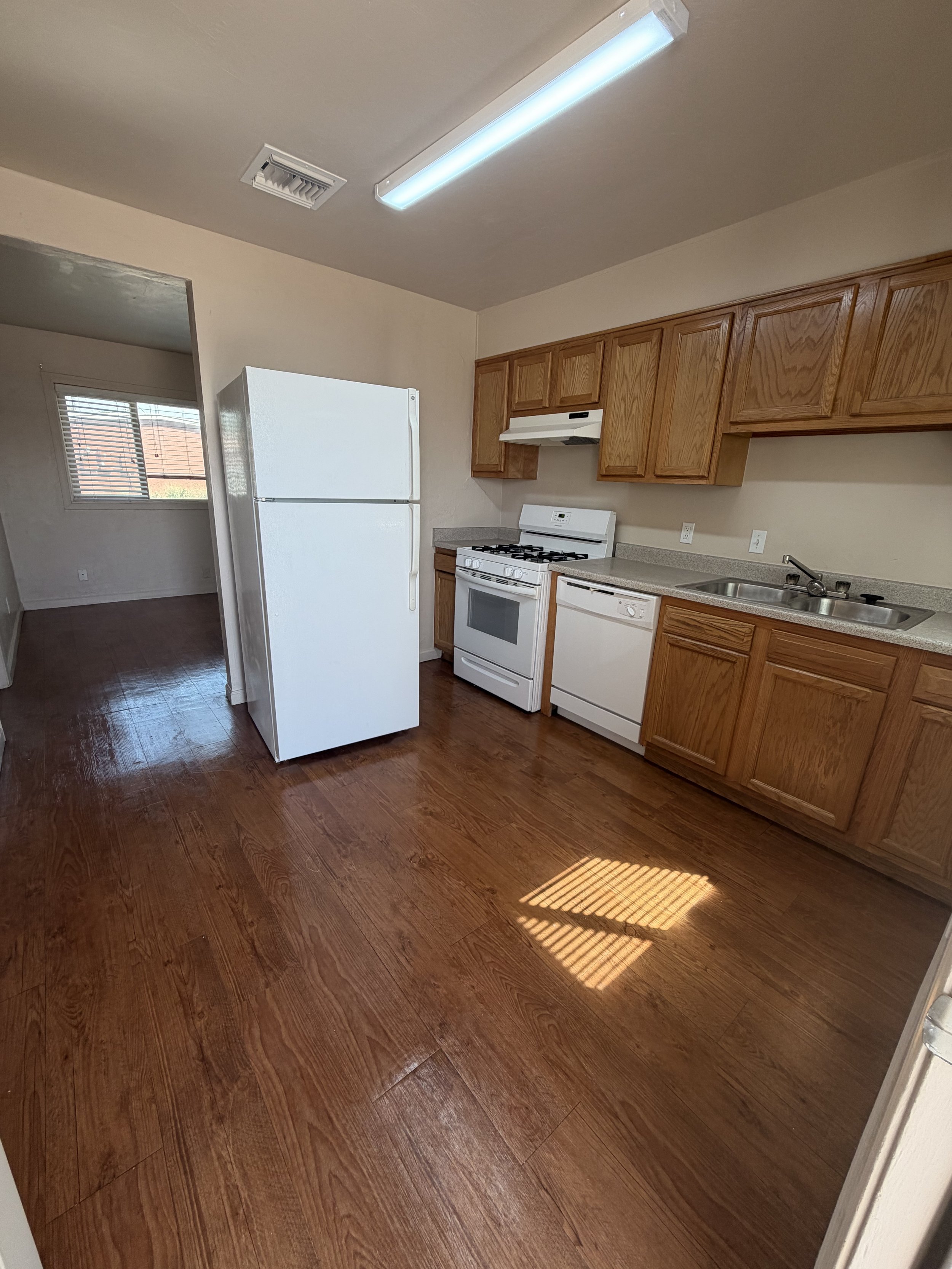 KITCHEN.jpeg