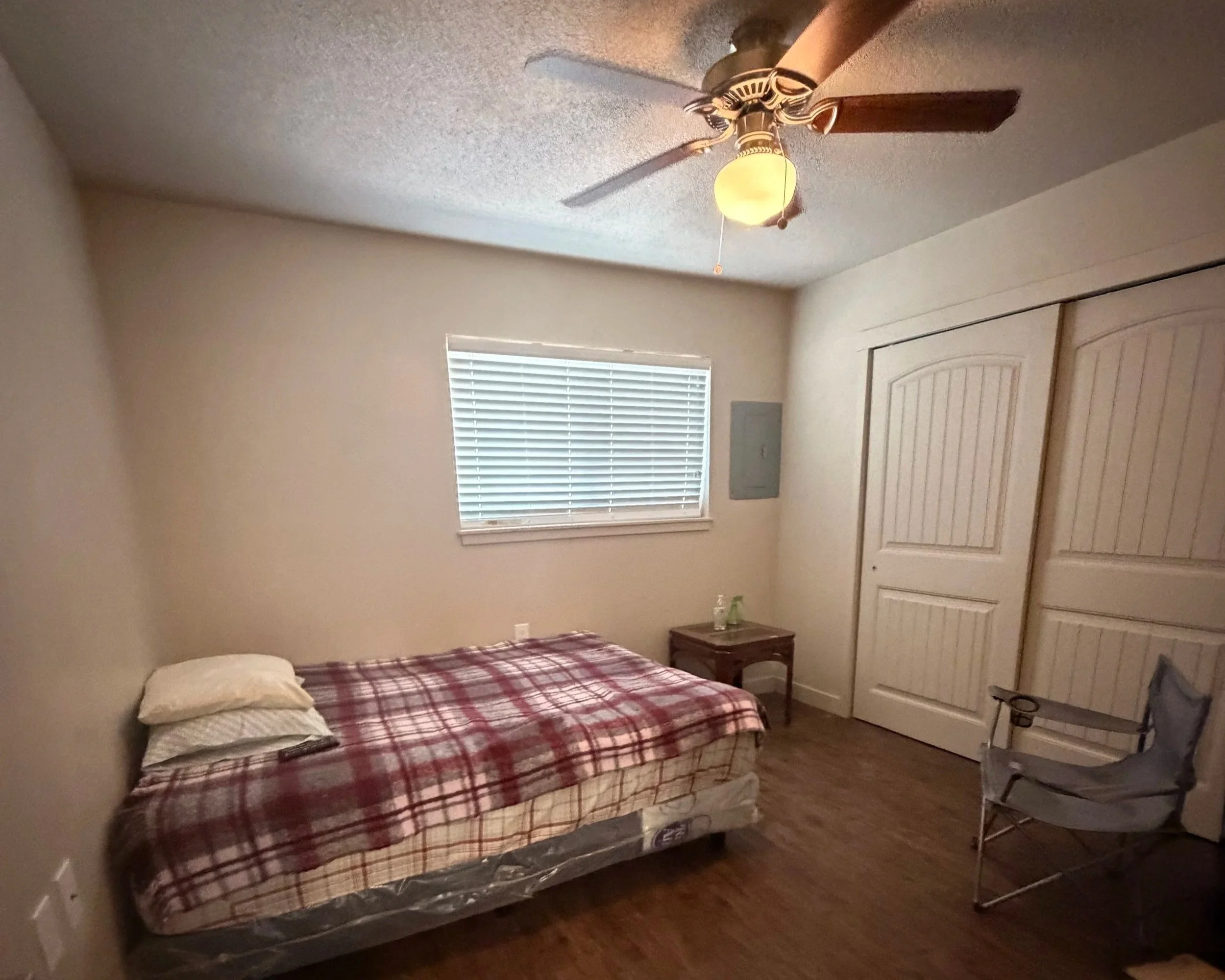 BEDROOM.jpg