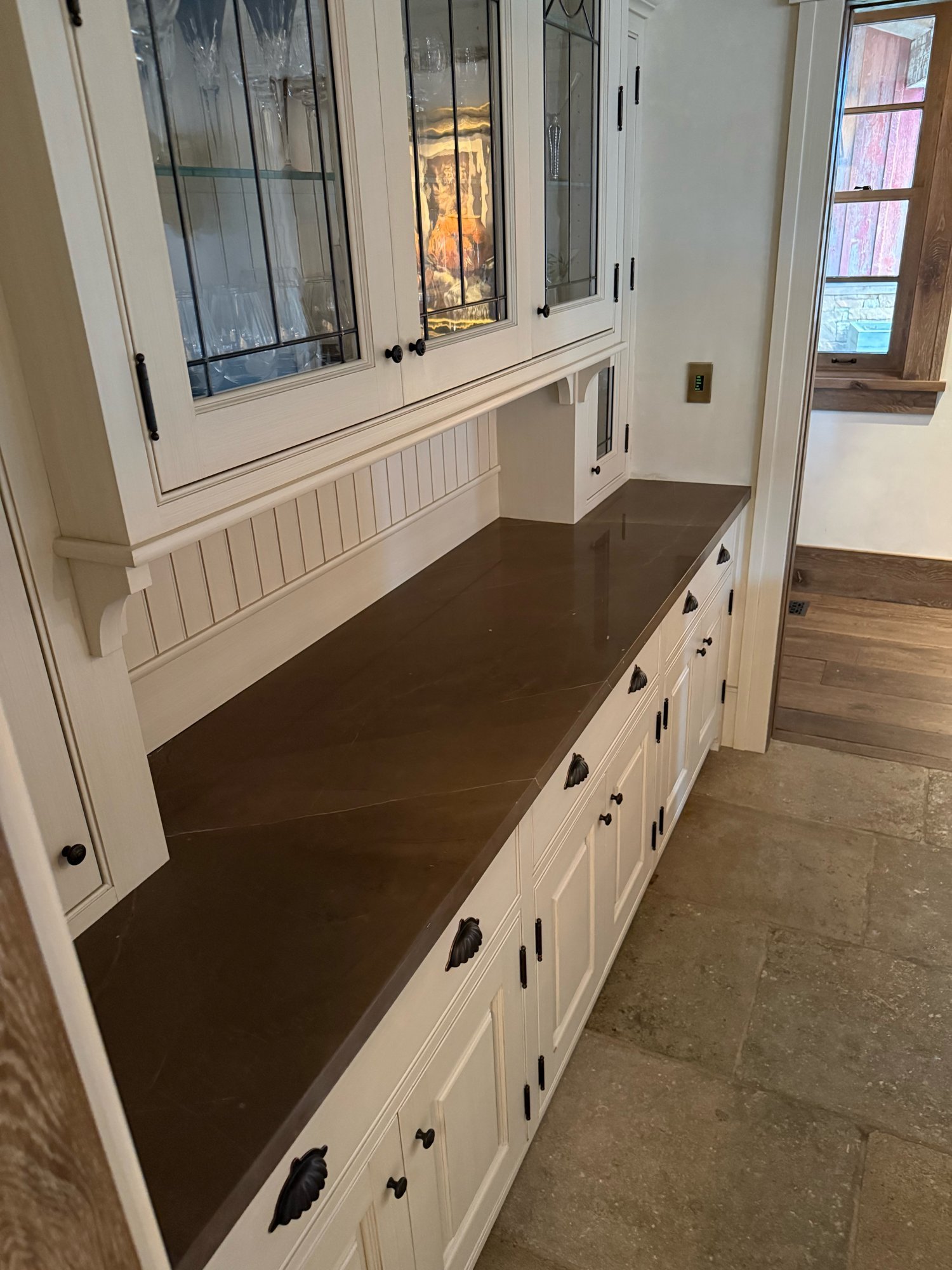 13-brown-marble-butler-pantry.jpg