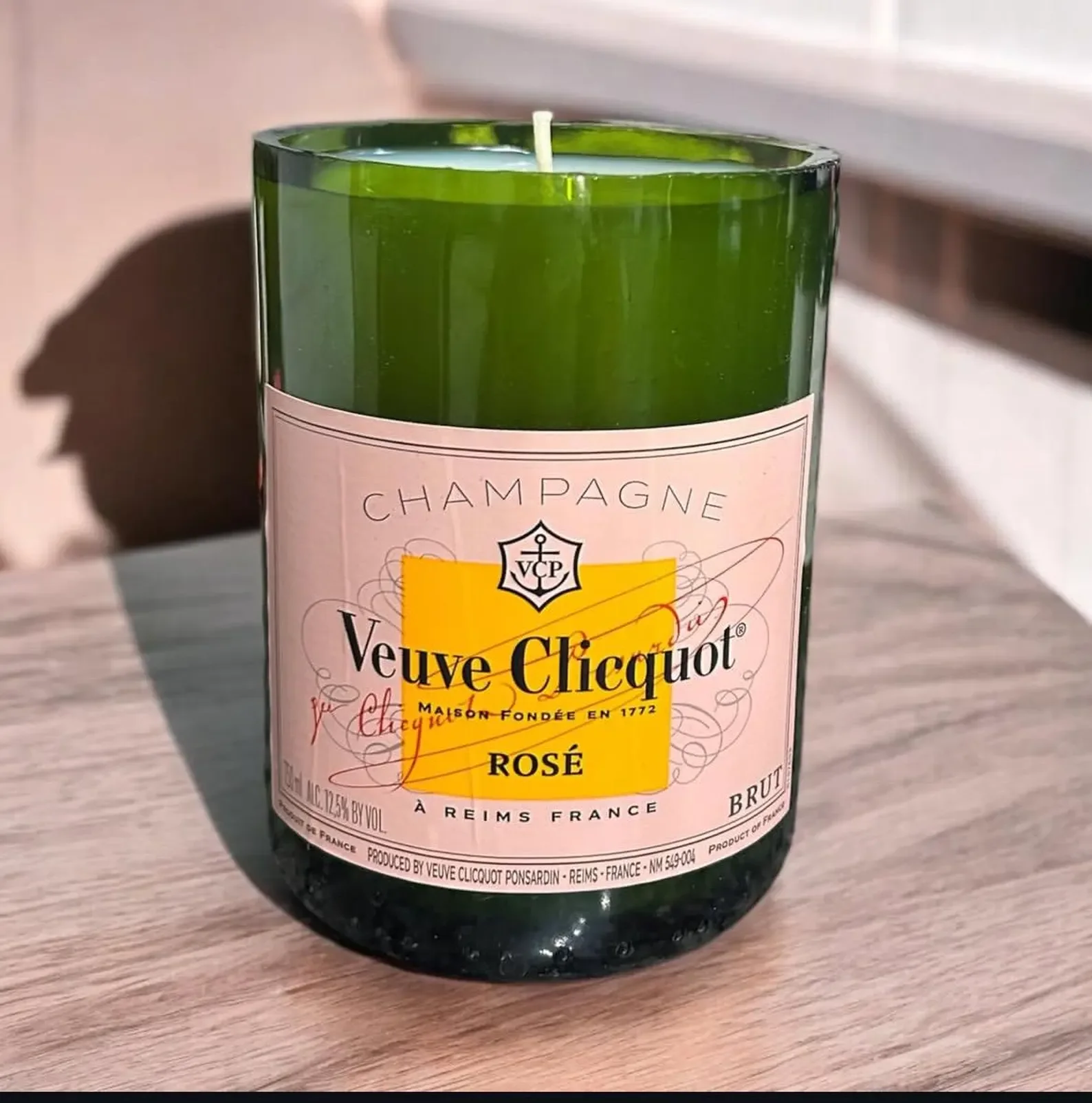 VC Rosé recycled candle.webp