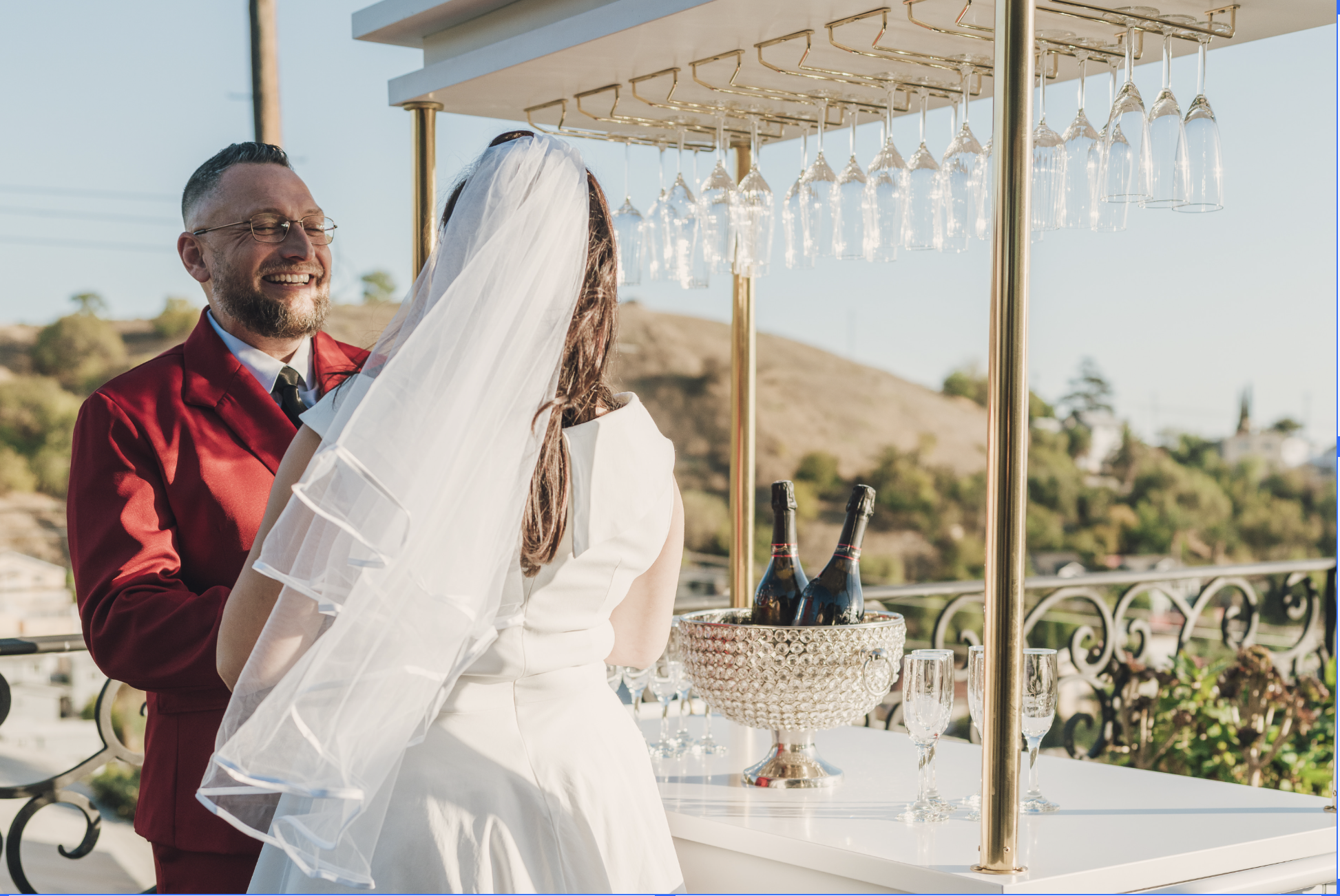 An intimate Wedding with Bubles