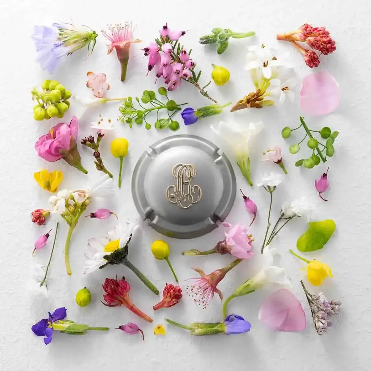 louis-roederer-rose-2013-ambiance-2.webp