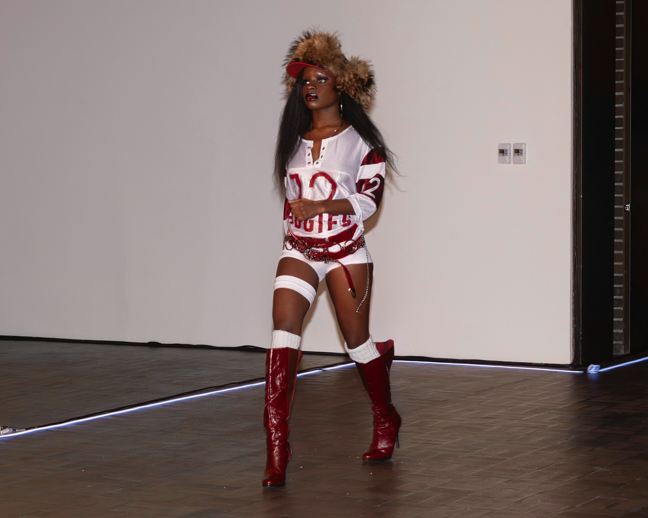 Facetune_20-11-2025-19-55-39.jpg