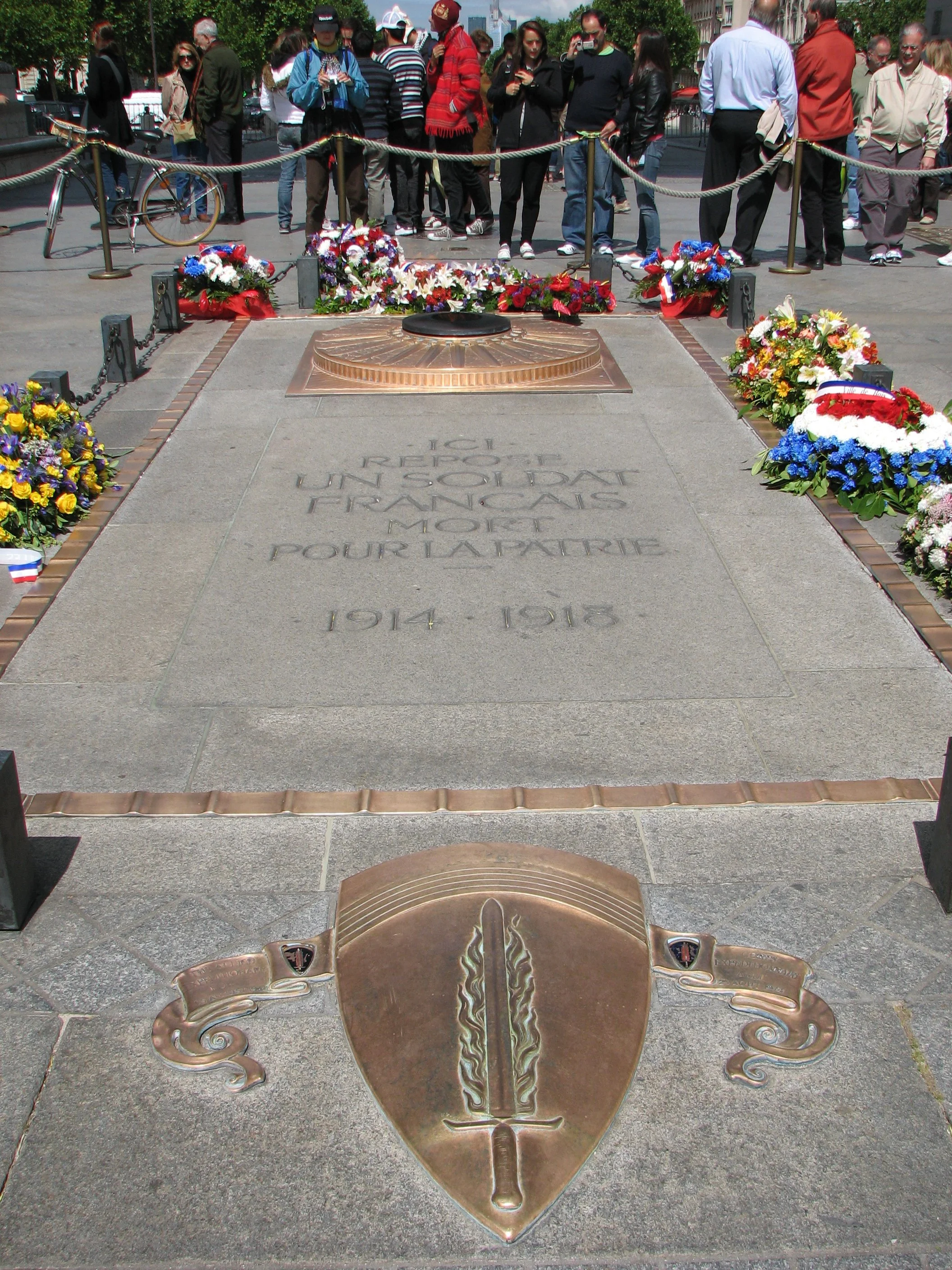 Arc de Triomphe - Tomb of the Unknown Soldier