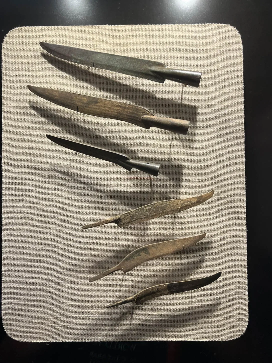 Grotte de Han - Prehisto Han, Bronze Knives