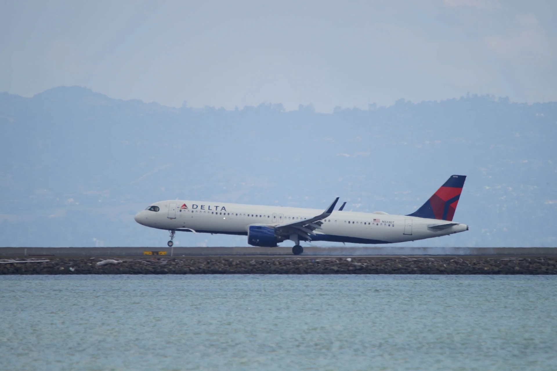 Delta Air Lines - N533DT - Airbus A321-200