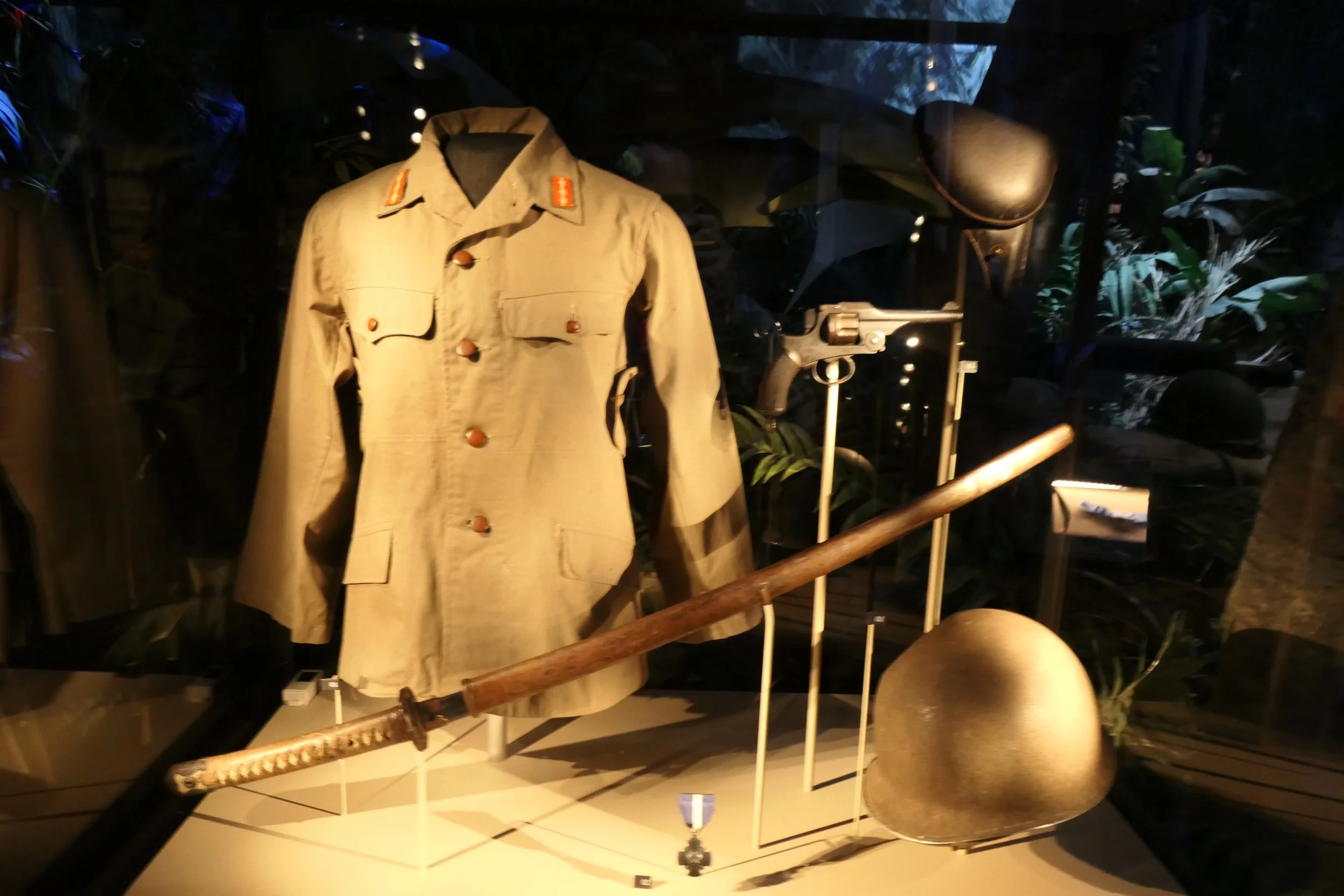 National WWII Museum - Imperial Japanese Army NCO tunic, helmet, sword, revolver ad holster