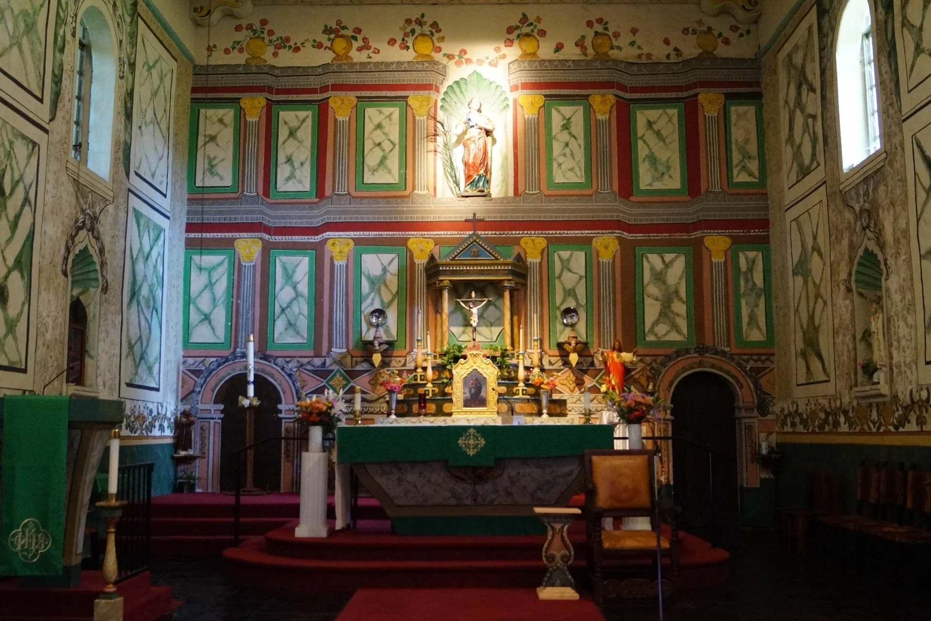 Mission Santa Ines: Altar