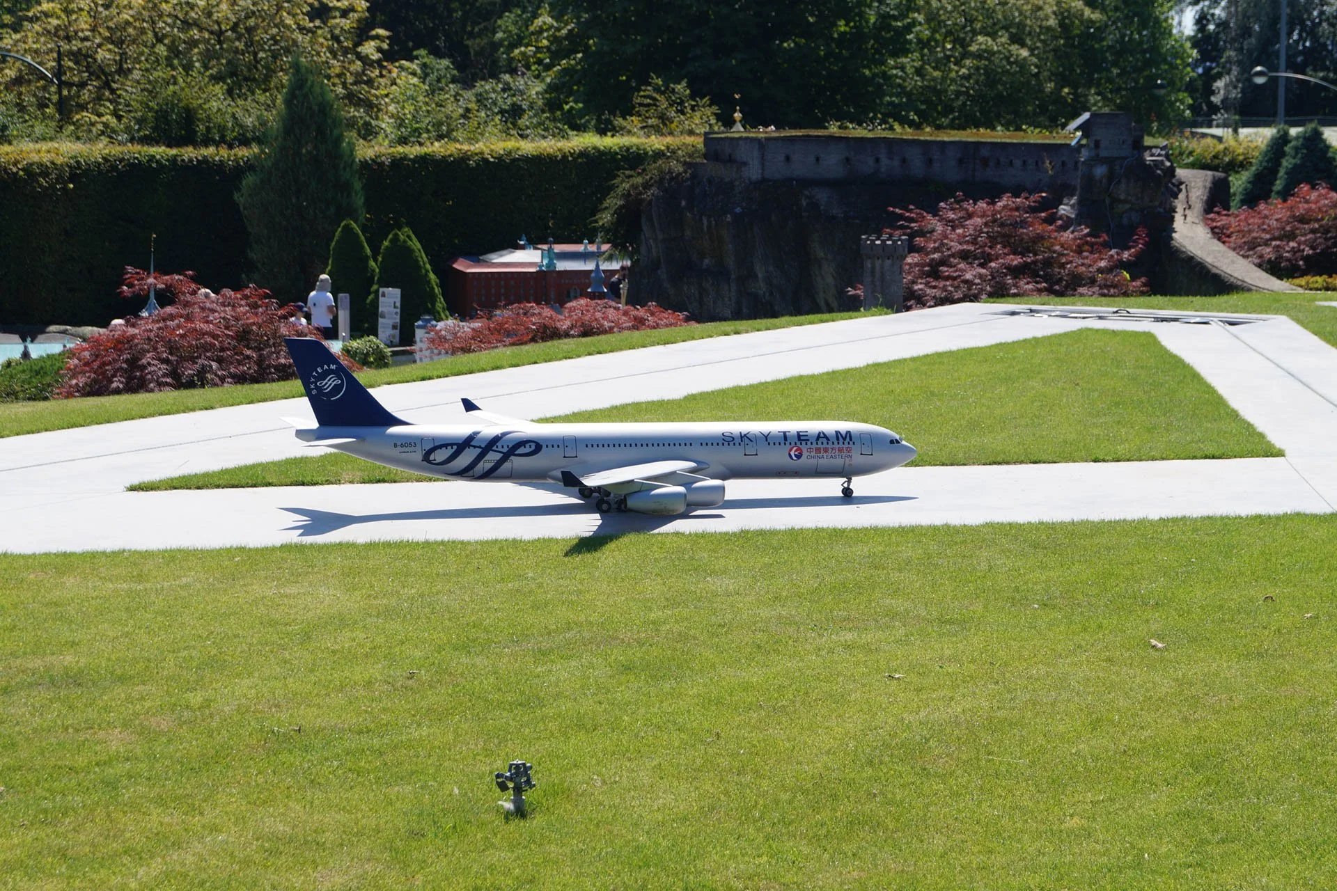 Brussels - Mini Europe, China Eastern Airlines